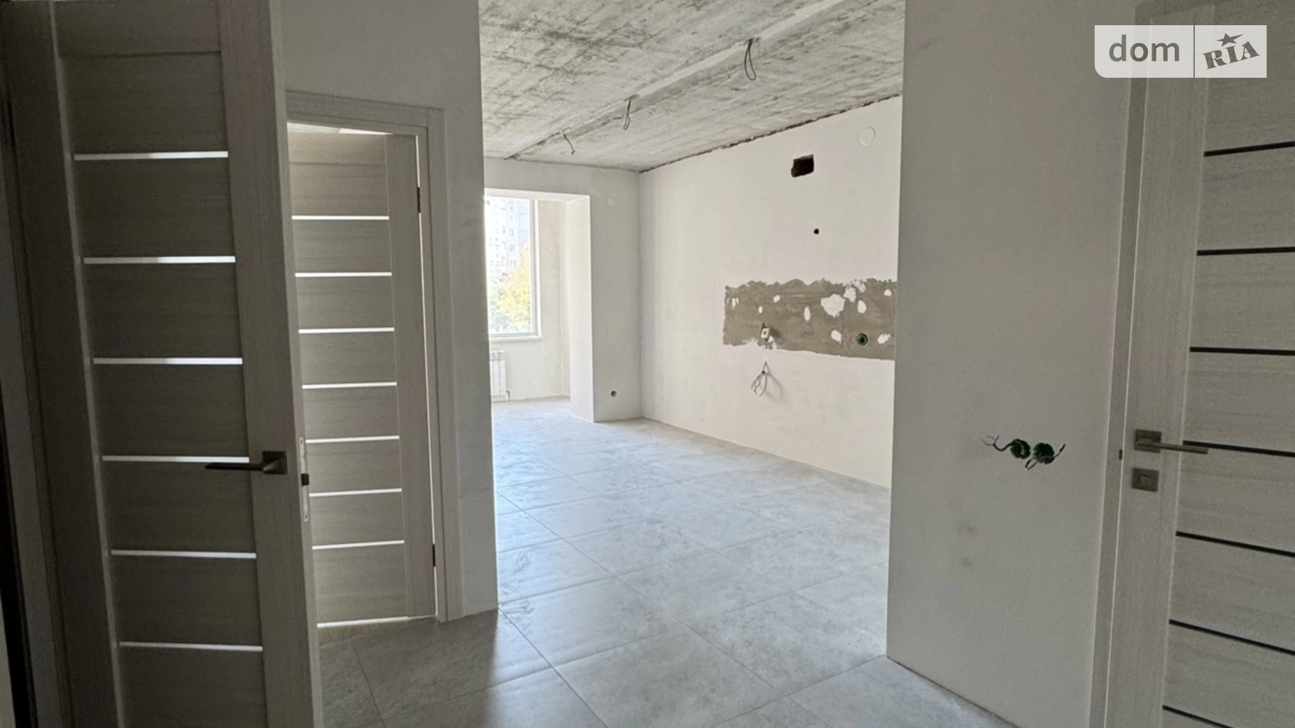Продается 1-комнатная квартира 42 кв. м в Ровно, ул. Соборная, 285Д - фото 4
