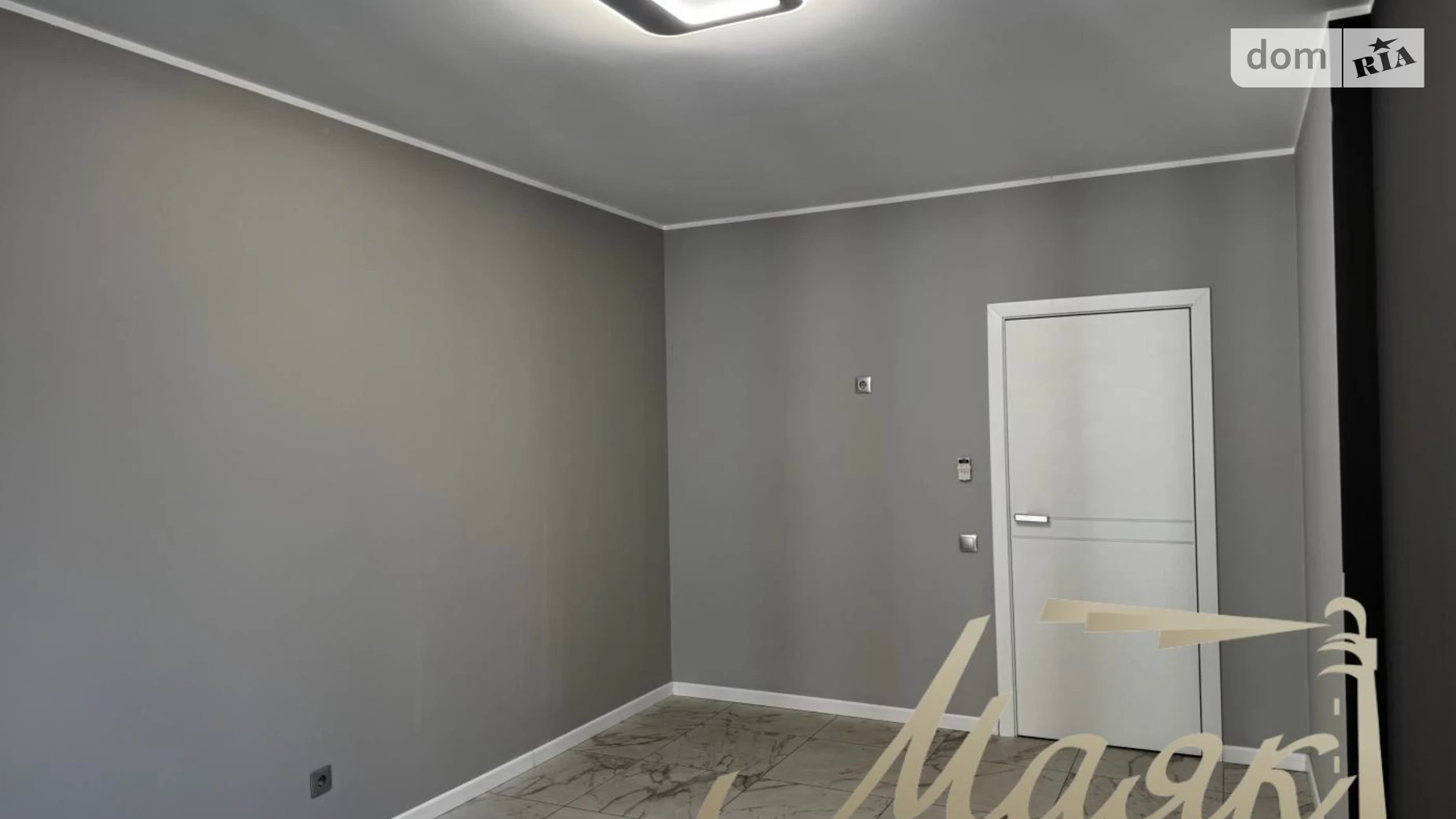 Сдается в аренду офис 65 кв. м в бизнес-центре, цена: 1200 $ - фото 3