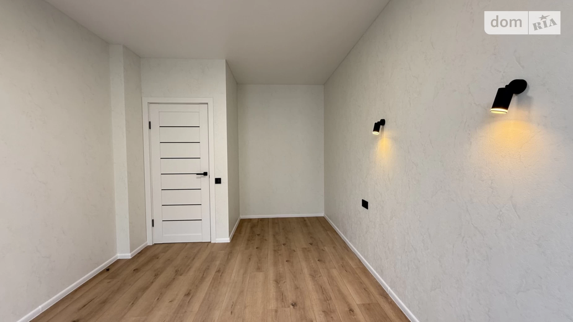 Продается 1-комнатная квартира 40 кв. м в Брюховичах, ул. Независимости, 19 - фото 3