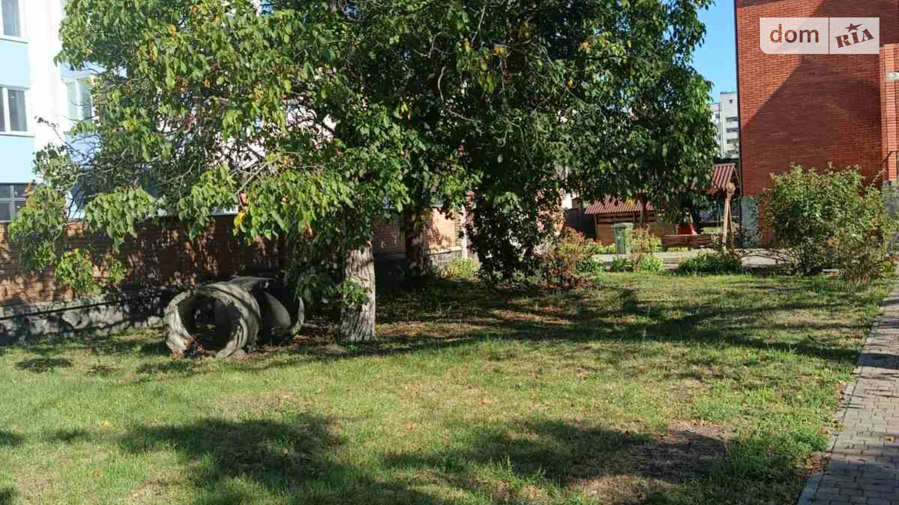 Продается дом на 3 этажа 585 кв. м с террасой, цена: 733000 $ - фото 2