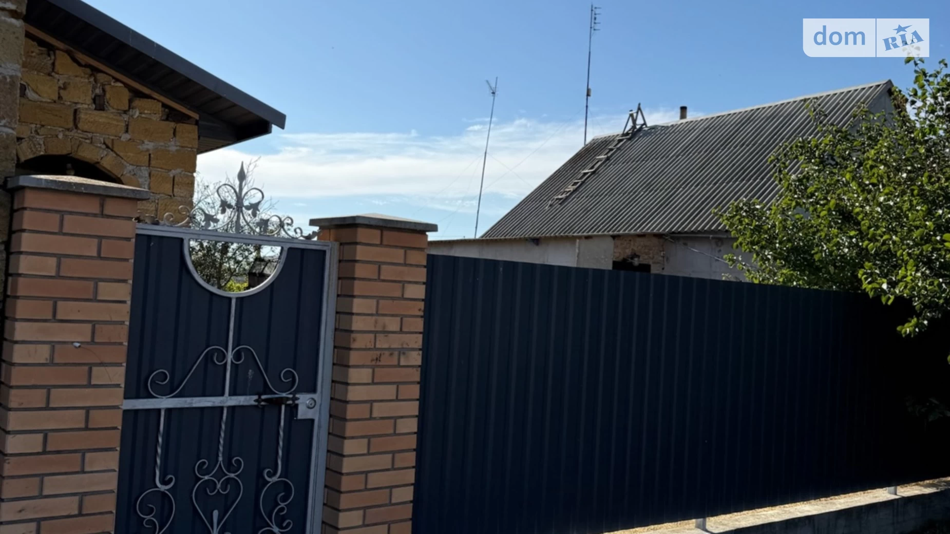 Продается дом на 2 этажа 186 кв. м с подвалом, цена: 57000 $ - фото 2