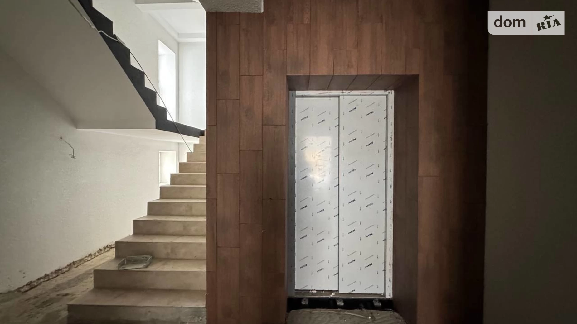 Продается 1-комнатная квартира 40.2 кв. м в Ивано-Франковске, ул. Ленкавского - фото 3