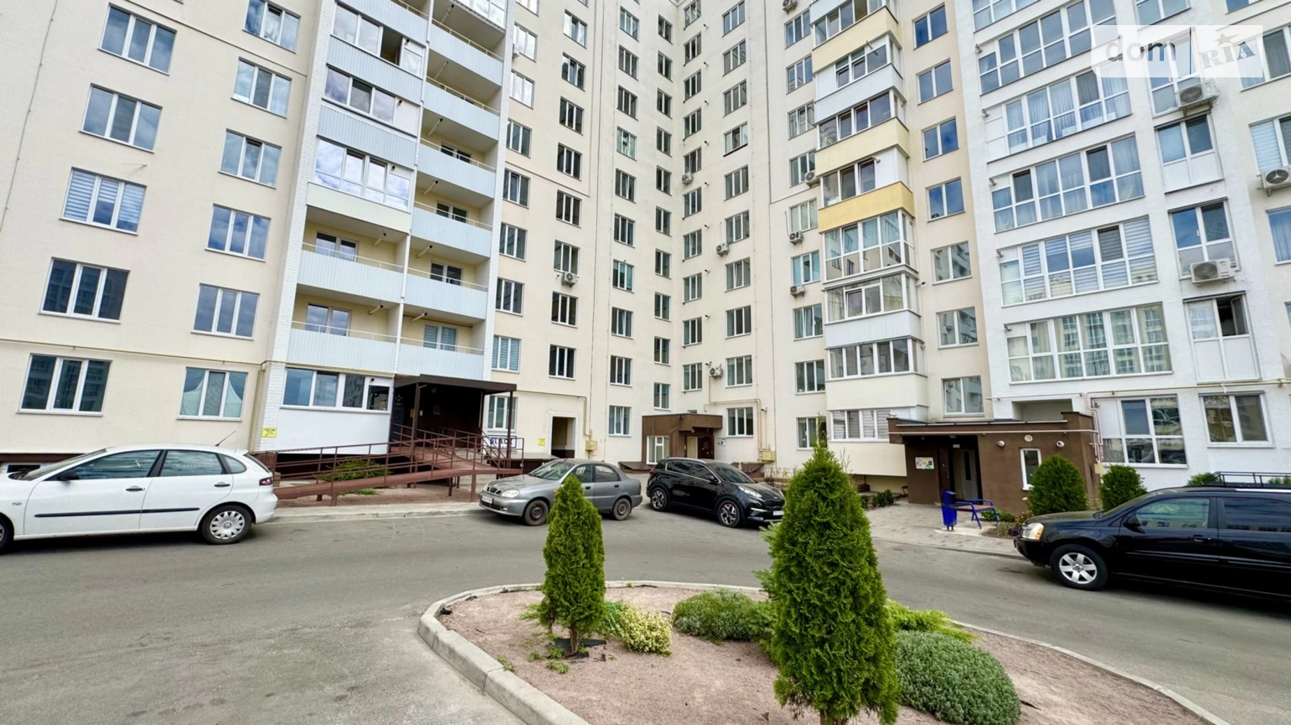 Продается 2-комнатная квартира 76 кв. м в Чернигове, ул. Независимости, 21 - фото 3