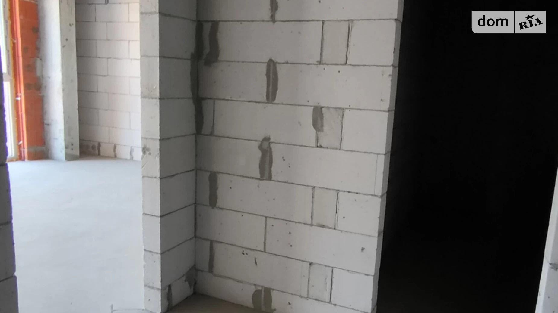 Продается 1-комнатная квартира 38 кв. м в Гостомеле, ул. Свято-Покровская(Ленина), 73 - фото 2