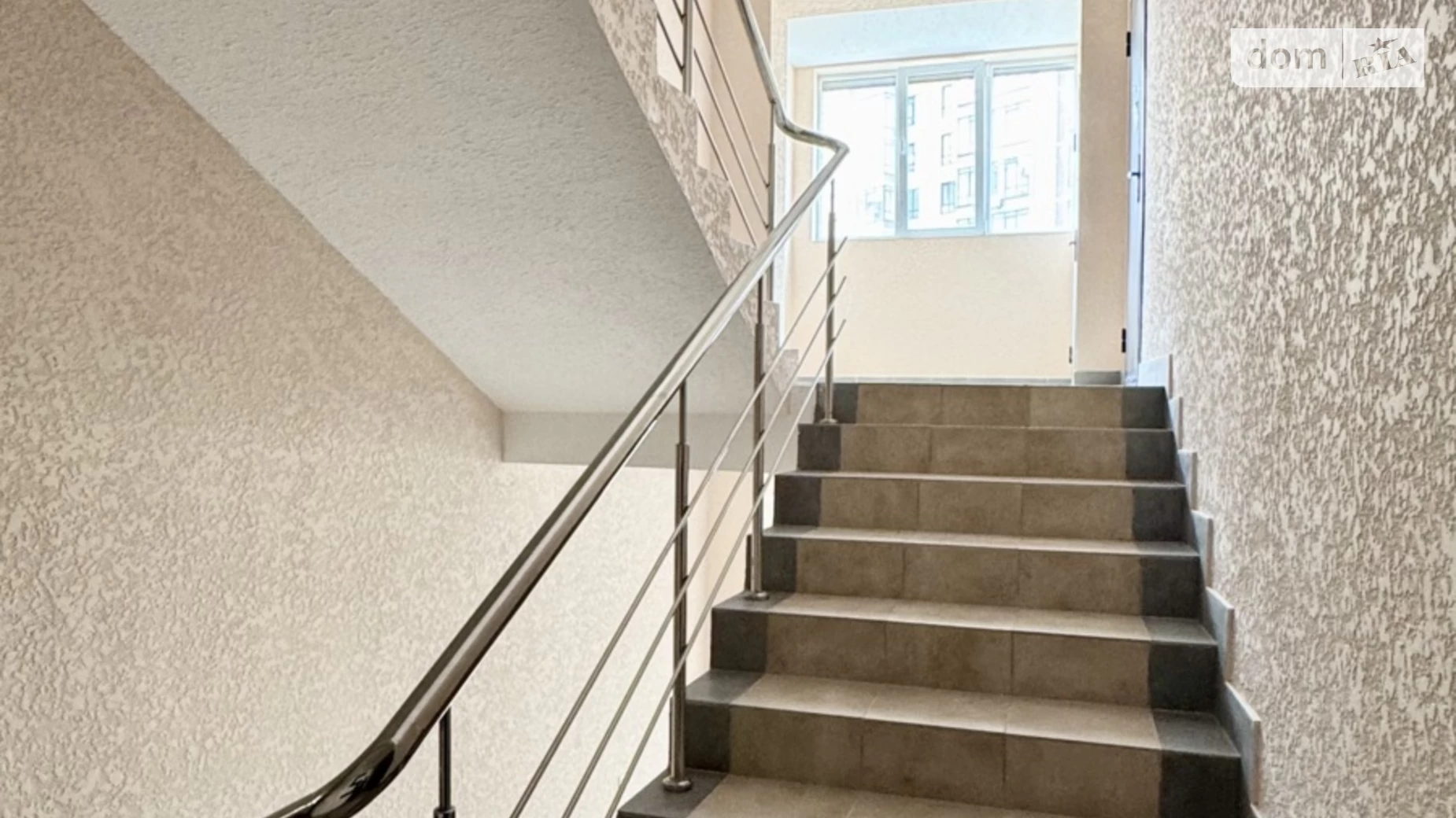 Продается 1-комнатная квартира 42 кв. м в Чернигове, ул. Любецкая, 110 - фото 3