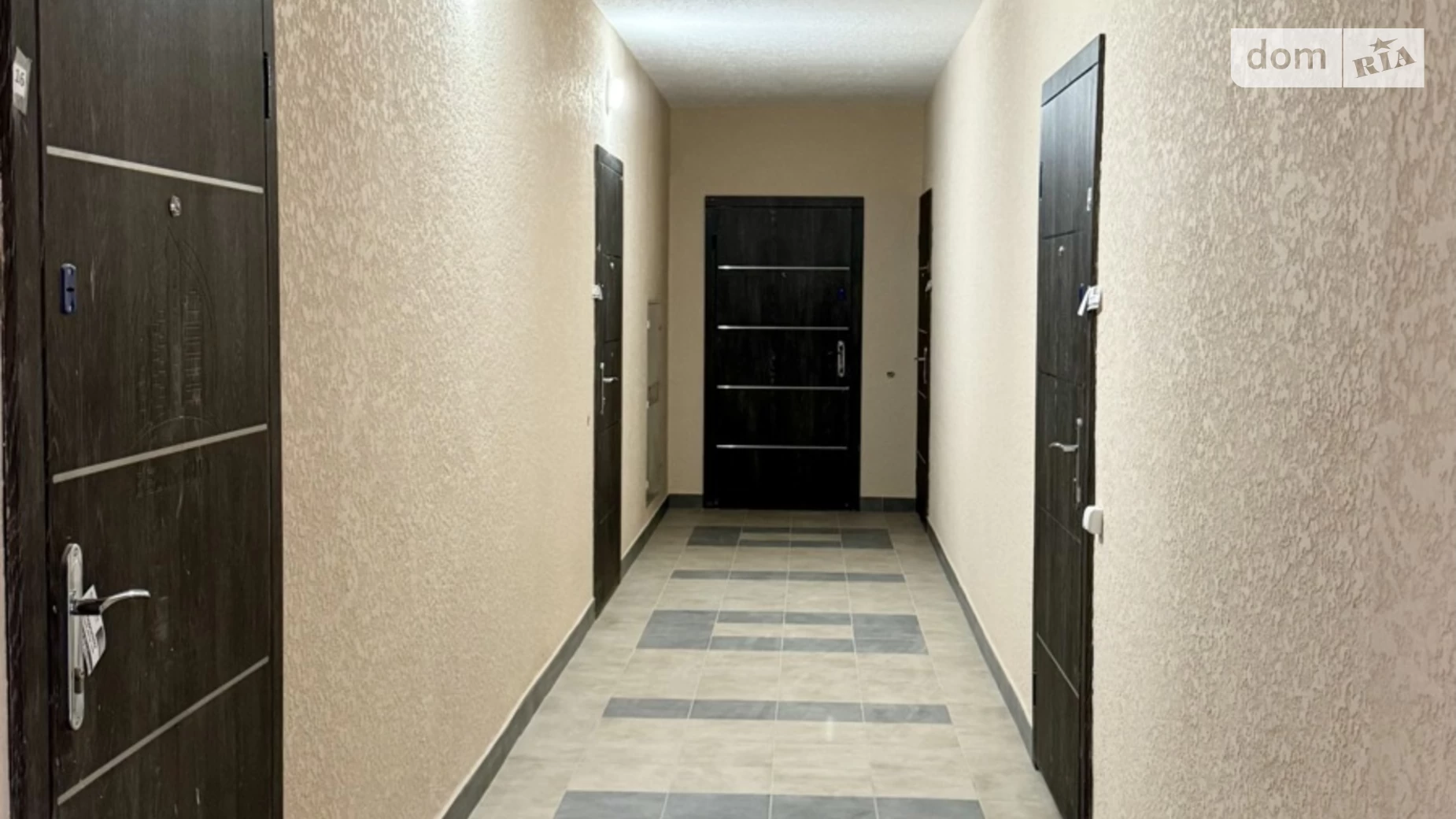 Продается 1-комнатная квартира 42 кв. м в Чернигове, ул. Любецкая, 110 - фото 2