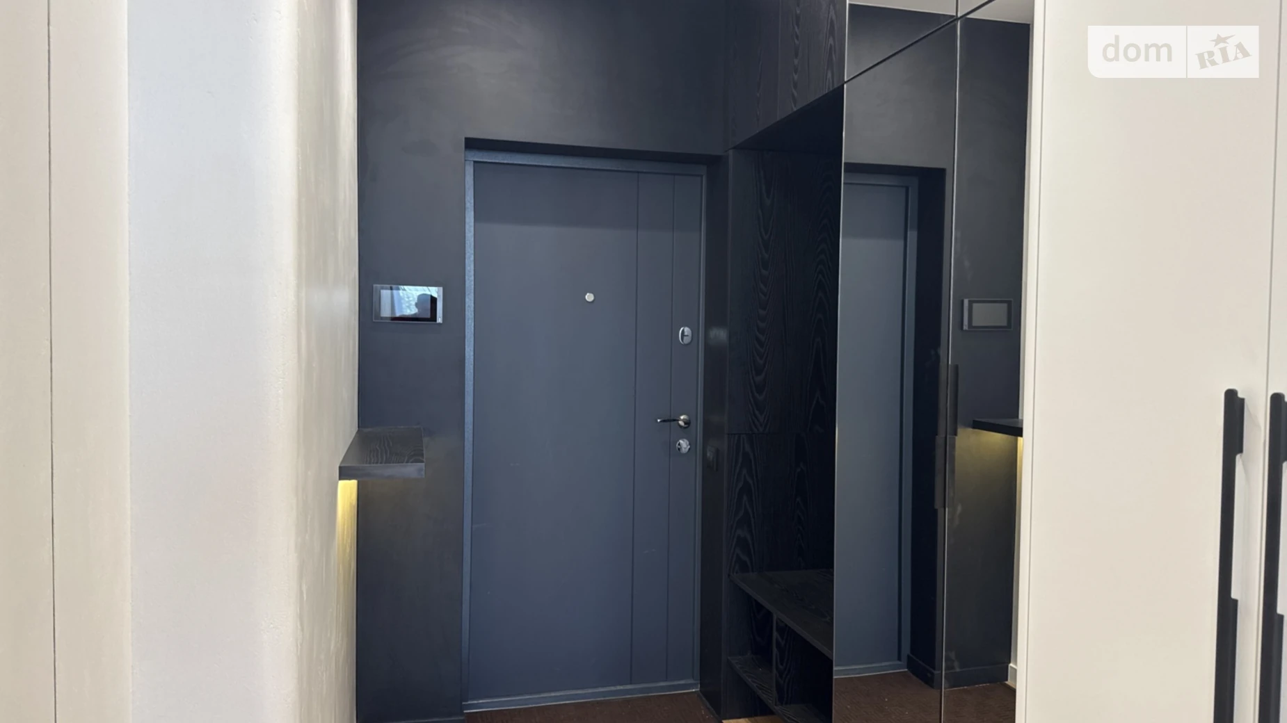 Продается 2-комнатная квартира 63.8 кв. м в Ивано-Франковске, ул. Стрельцов Сечевых, 35 - фото 2