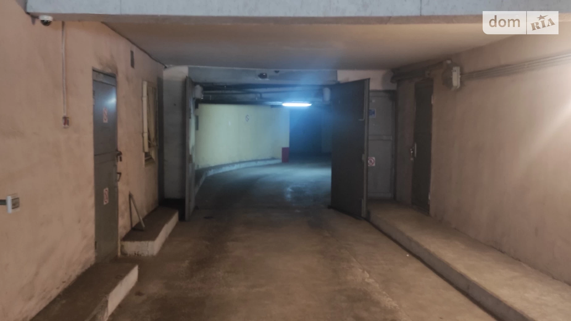 Продается подземный паркинг под легковое авто на 57 кв. м, цена: 65000 $ - фото 5