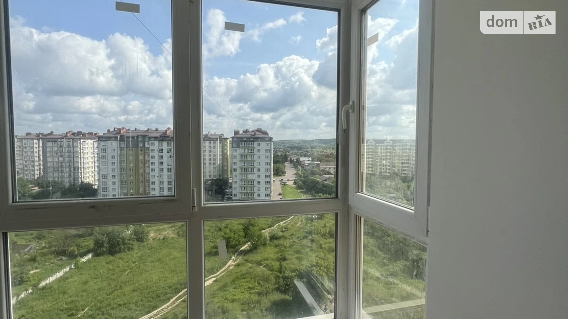 Продается 1-комнатная квартира 43 кв. м в Ивано-Франковске, ул. Ивасюка, 19 - фото 2