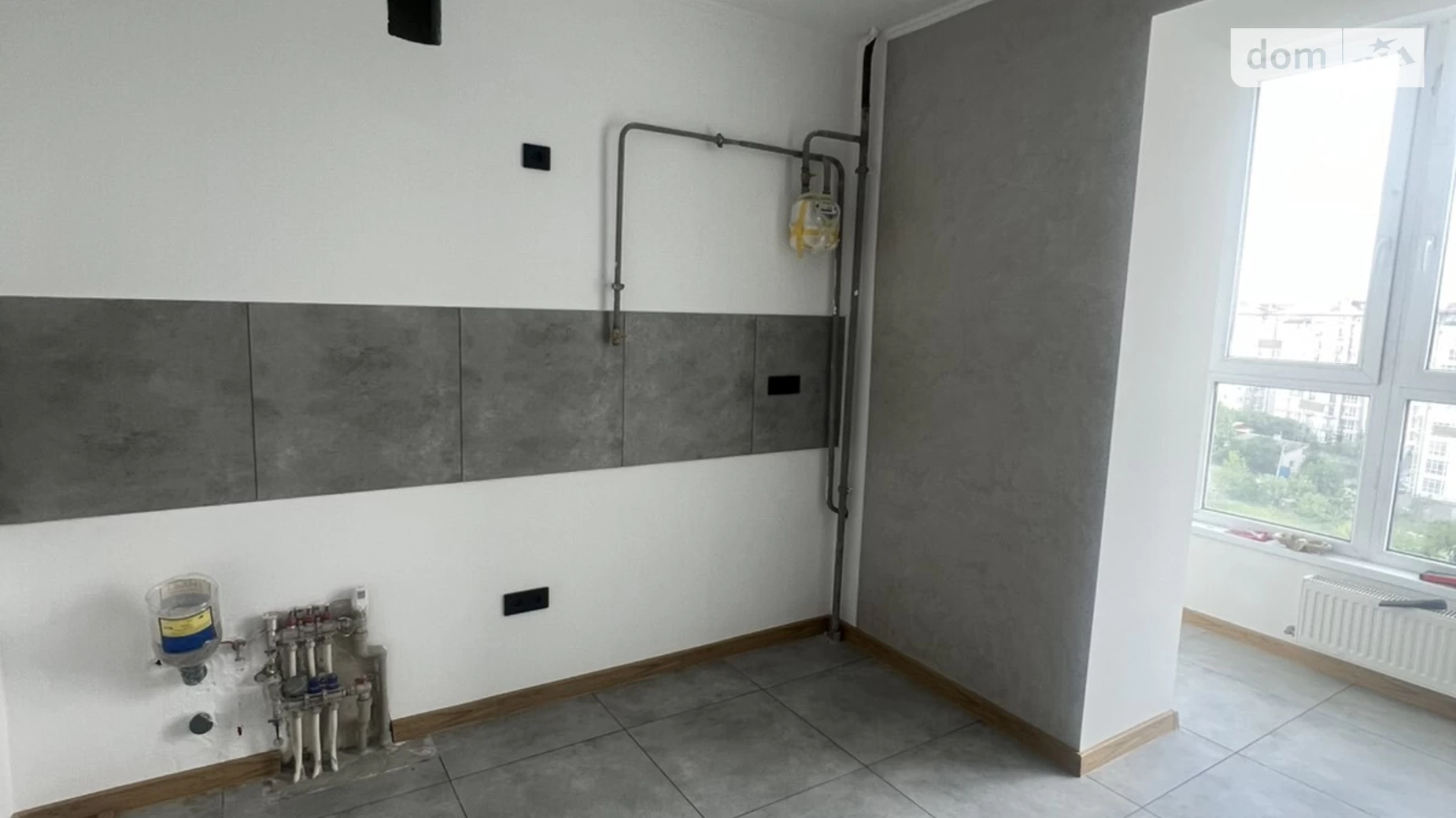 Продается 1-комнатная квартира 43 кв. м в Ивано-Франковске, ул. Ивасюка, 19 - фото 4