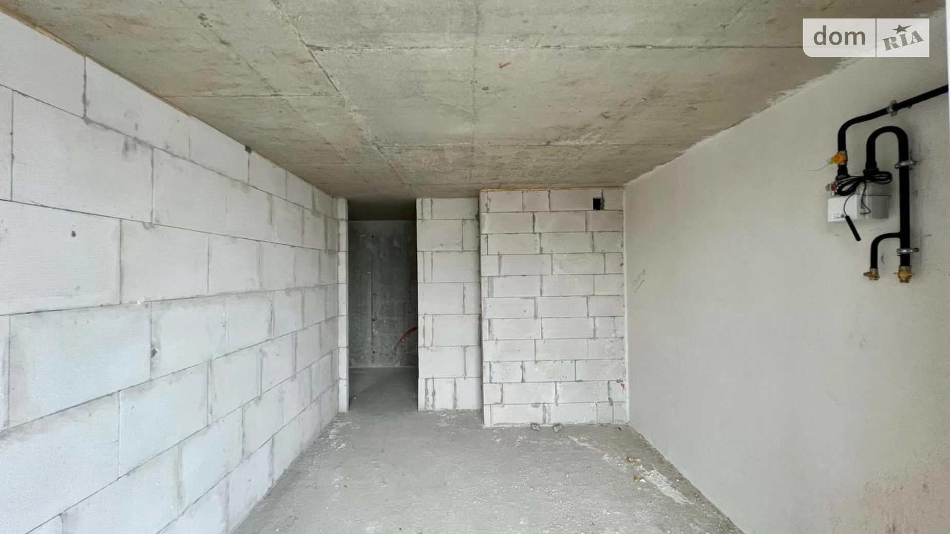 Продается 1-комнатная квартира 44 кв. м в Ивано-Франковске, ул. Бандеры Степана, 79 - фото 2