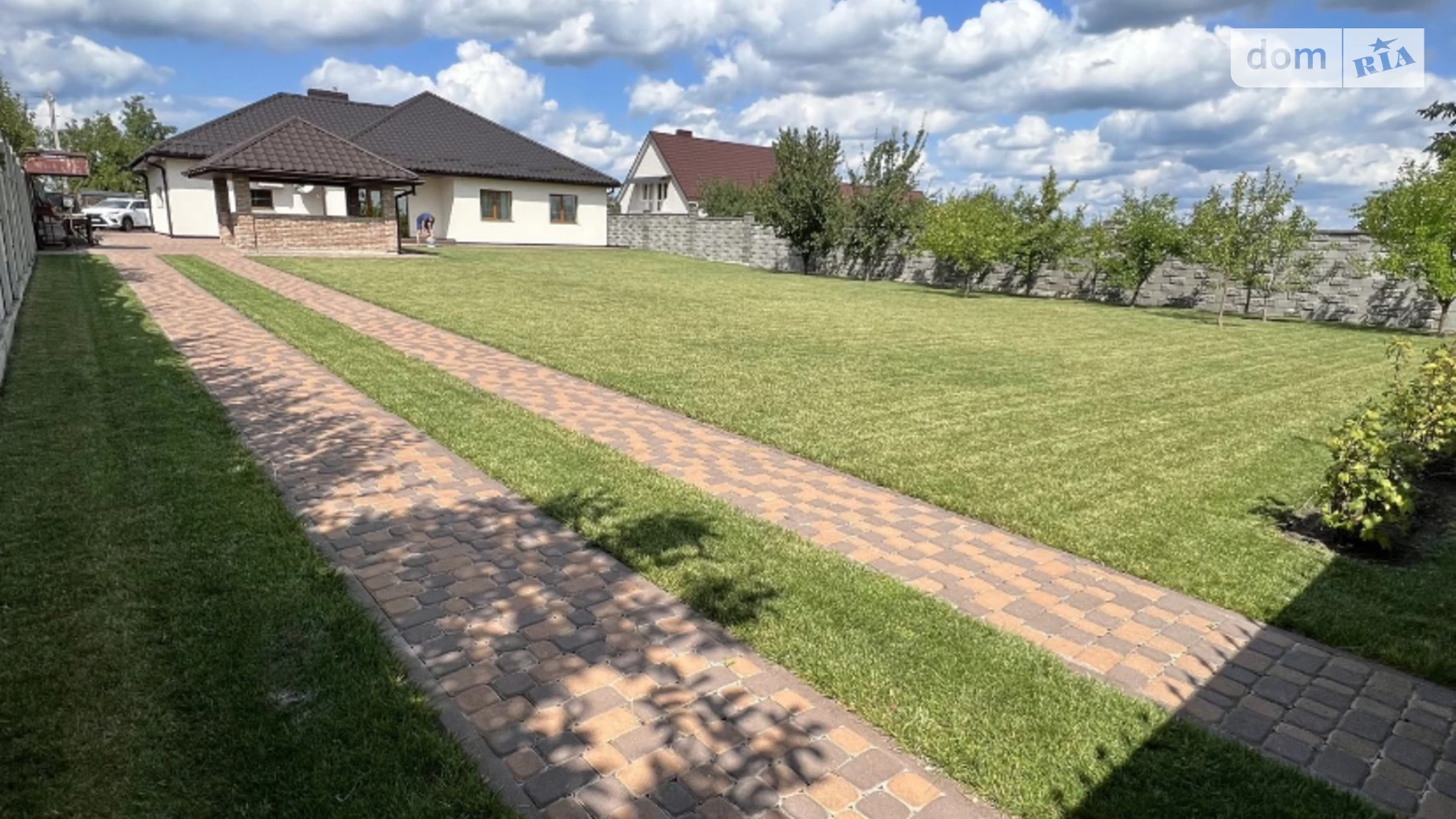 Продается одноэтажный дом 191 кв. м с бассейном, цена: 235000 $ - фото 2