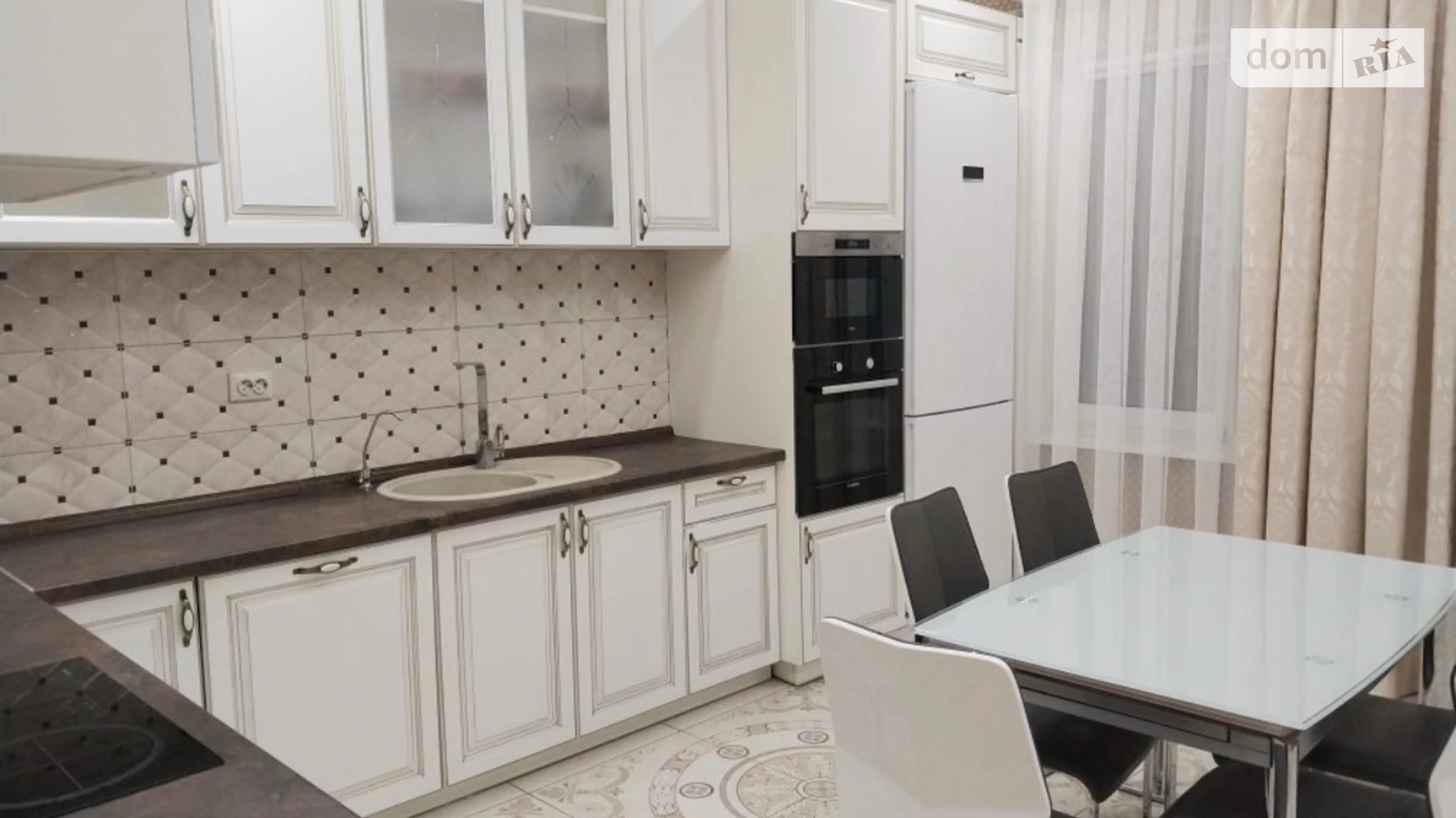 Сдается в аренду дом на 2 этажа 224 кв. м с садом, цена: 2100 $ - фото 4