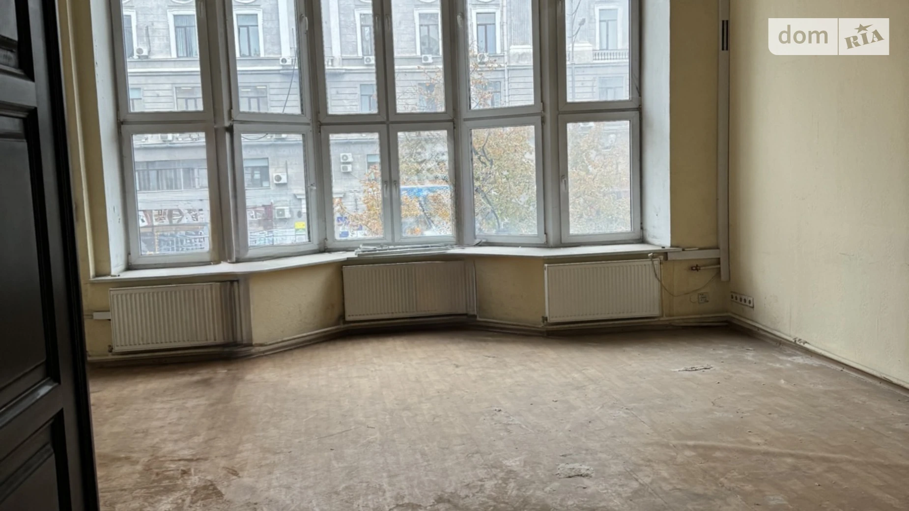 Продается 3-комнатная квартира 132 кв. м в Харькове, Павловский майд., 10 - фото 2