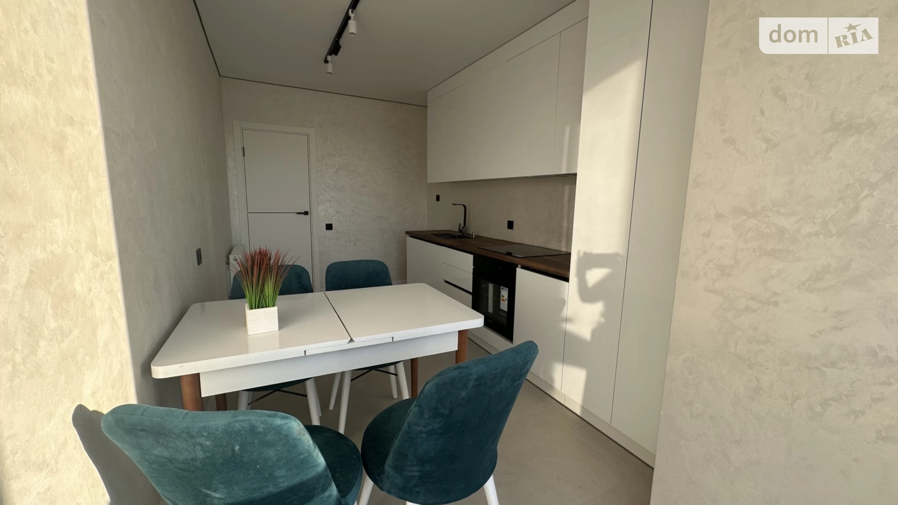 Продается 1-комнатная квартира 43 кв. м в Ровно, ул. Гайдамацкая, 13Б - фото 4