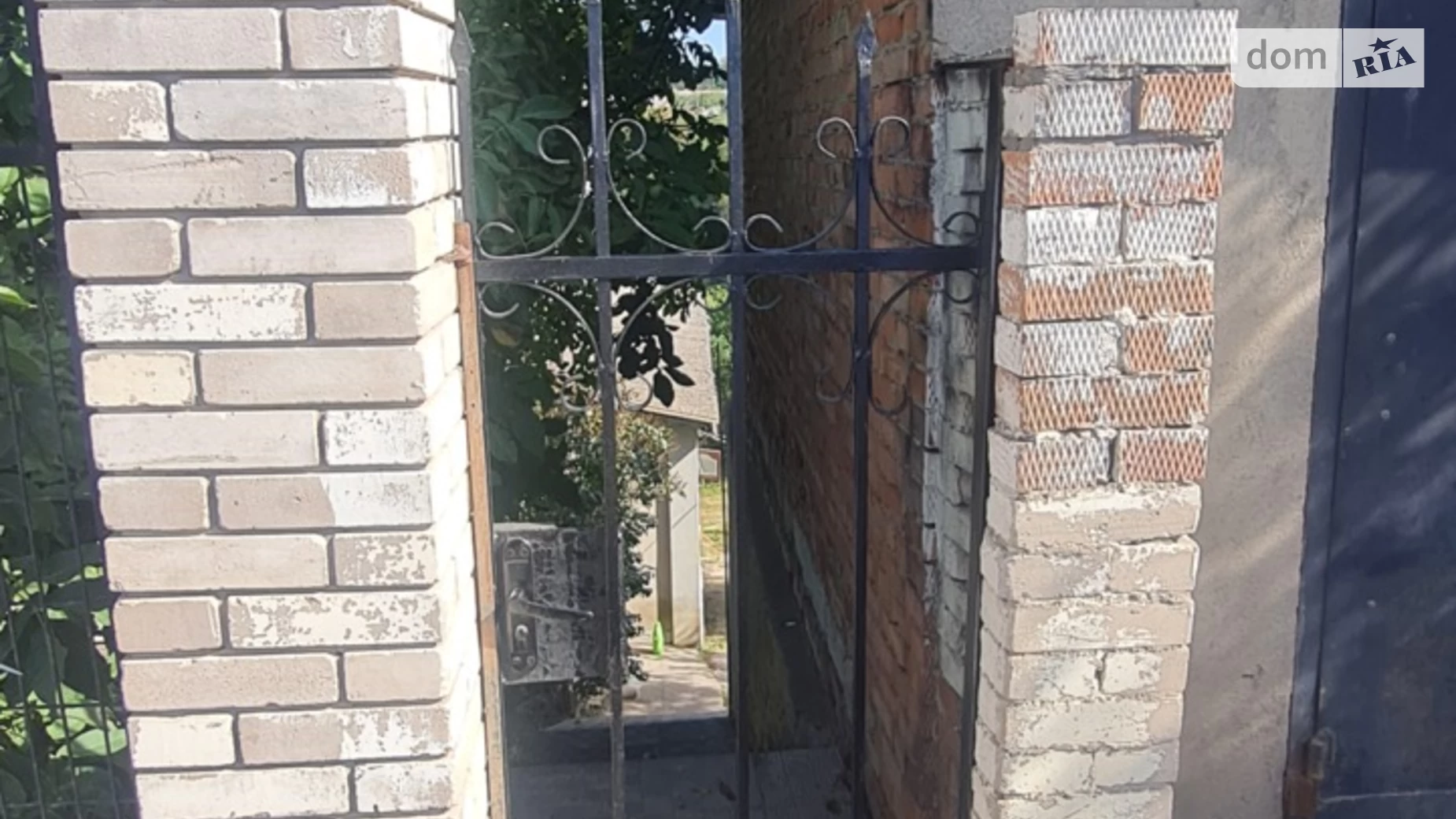 Продается дом на 3 этажа 160 кв. м с балконом, цена: 40000 $ - фото 2