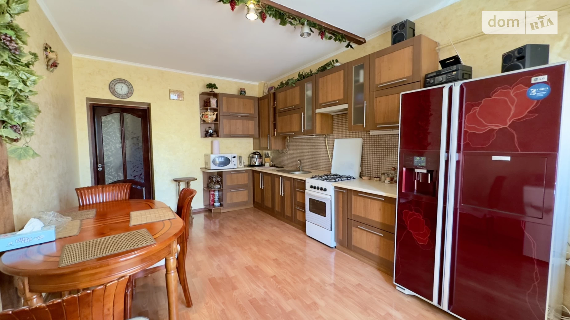 Продается 2-комнатная квартира 84 кв. м в Ровно, ул. Видинская, 39Б - фото 2