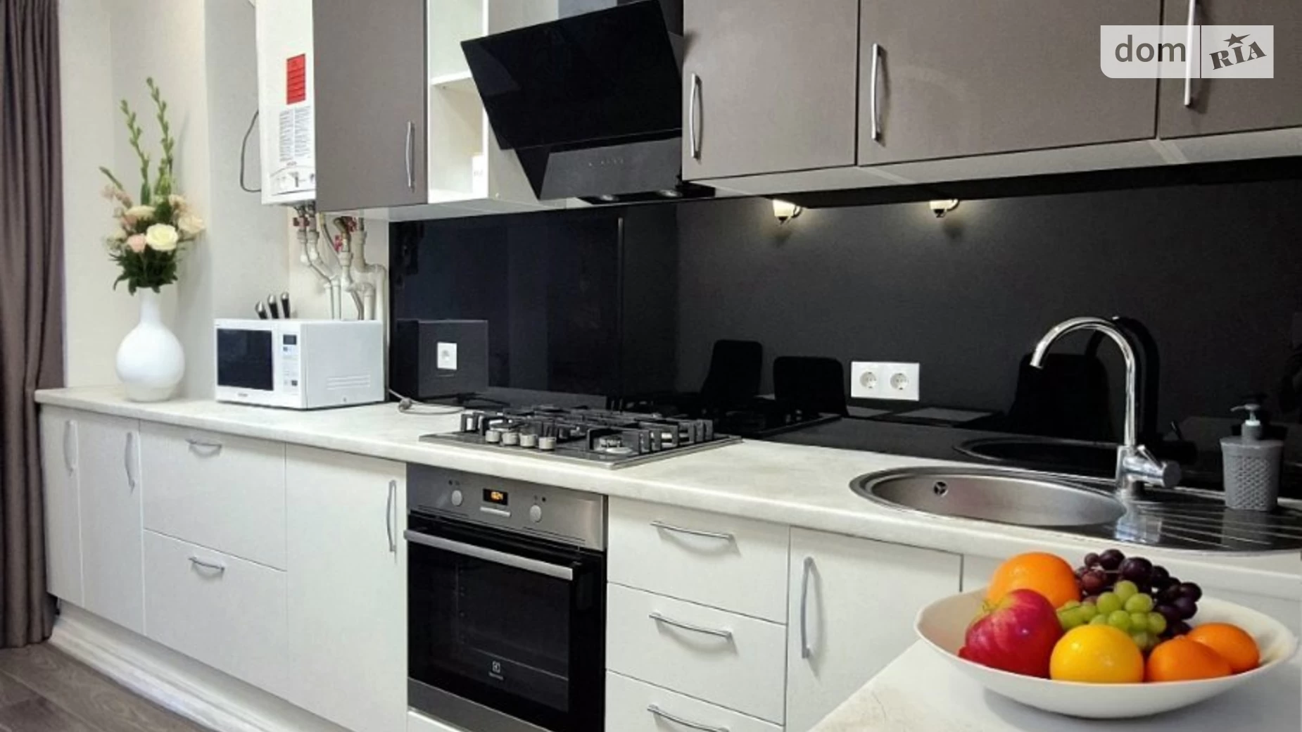 Продается 1-комнатная квартира 45 кв. м в Софиевской Борщаговке, ул. Академика Шалимова, 69Б - фото 2