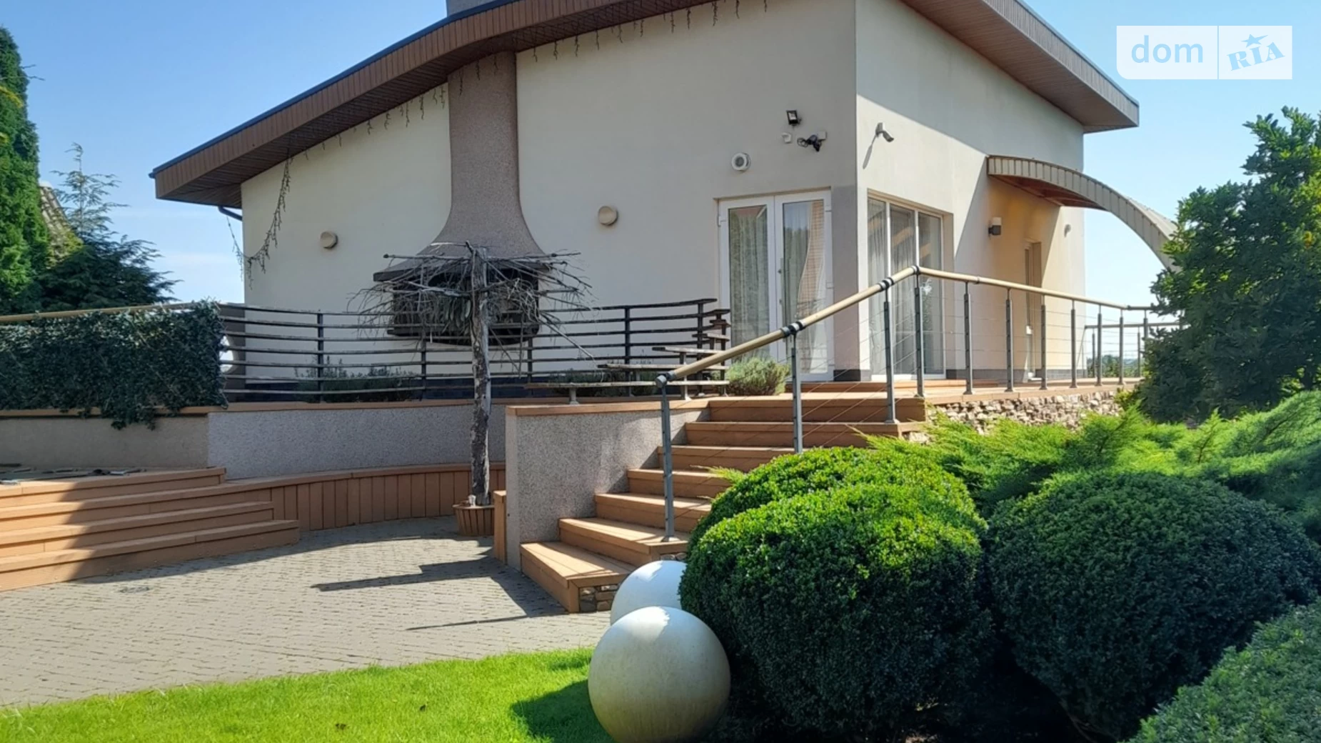 Продается дом на 2 этажа 600 кв. м с верандой, цена: 1400000 $ - фото 2