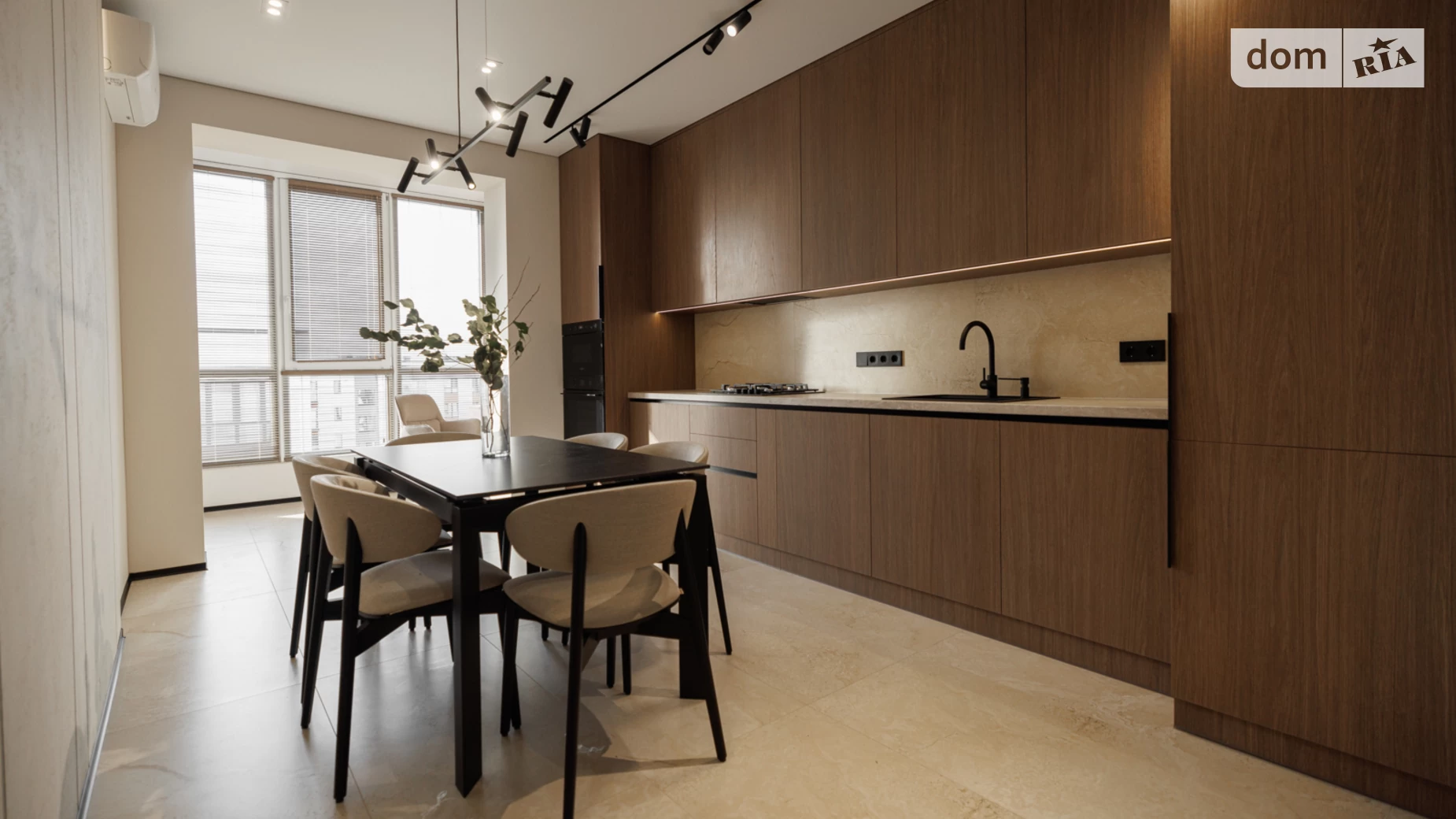 Продается 2-комнатная квартира 65.1 кв. м в Ивано-Франковске, ул. Гетьмана Ивана Мазепы, 164 корпус 2 - фото 3