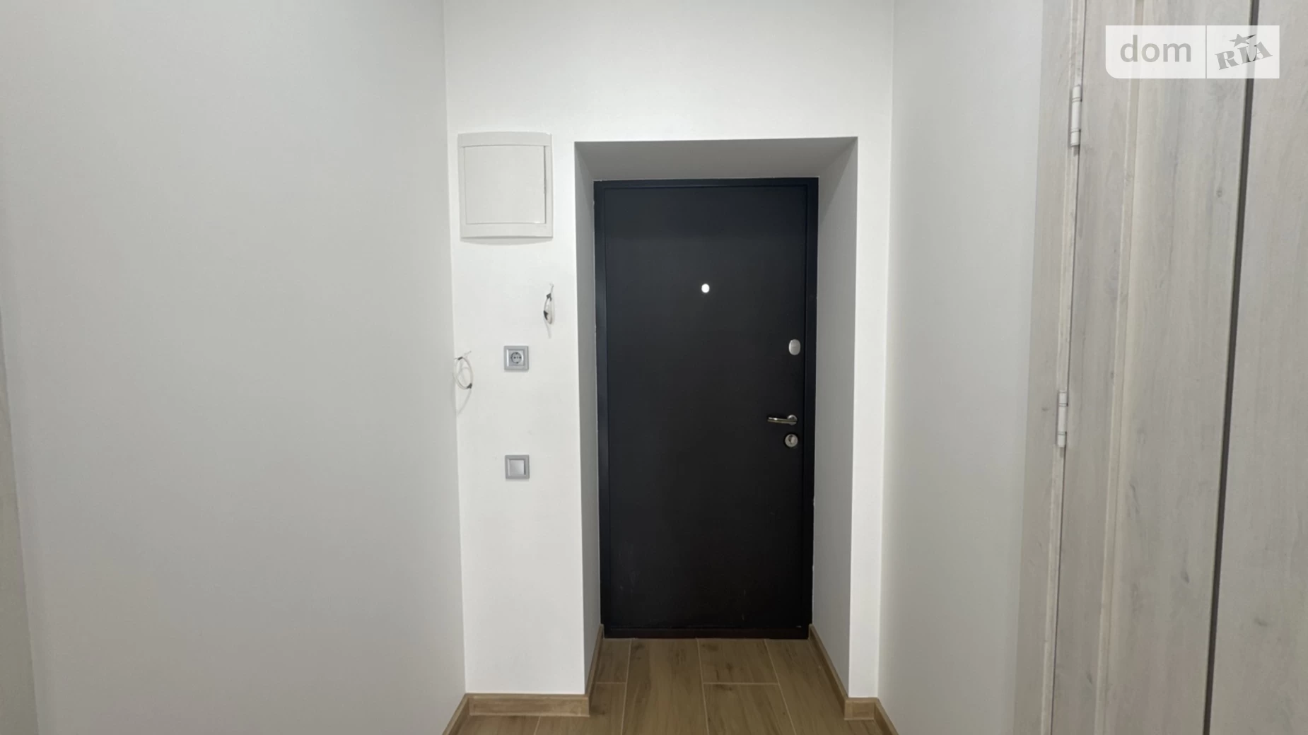 Продается 1-комнатная квартира 38 кв. м в Ивано-Франковске, ул. Павла Полуботка, 18 корпус 9 - фото 4