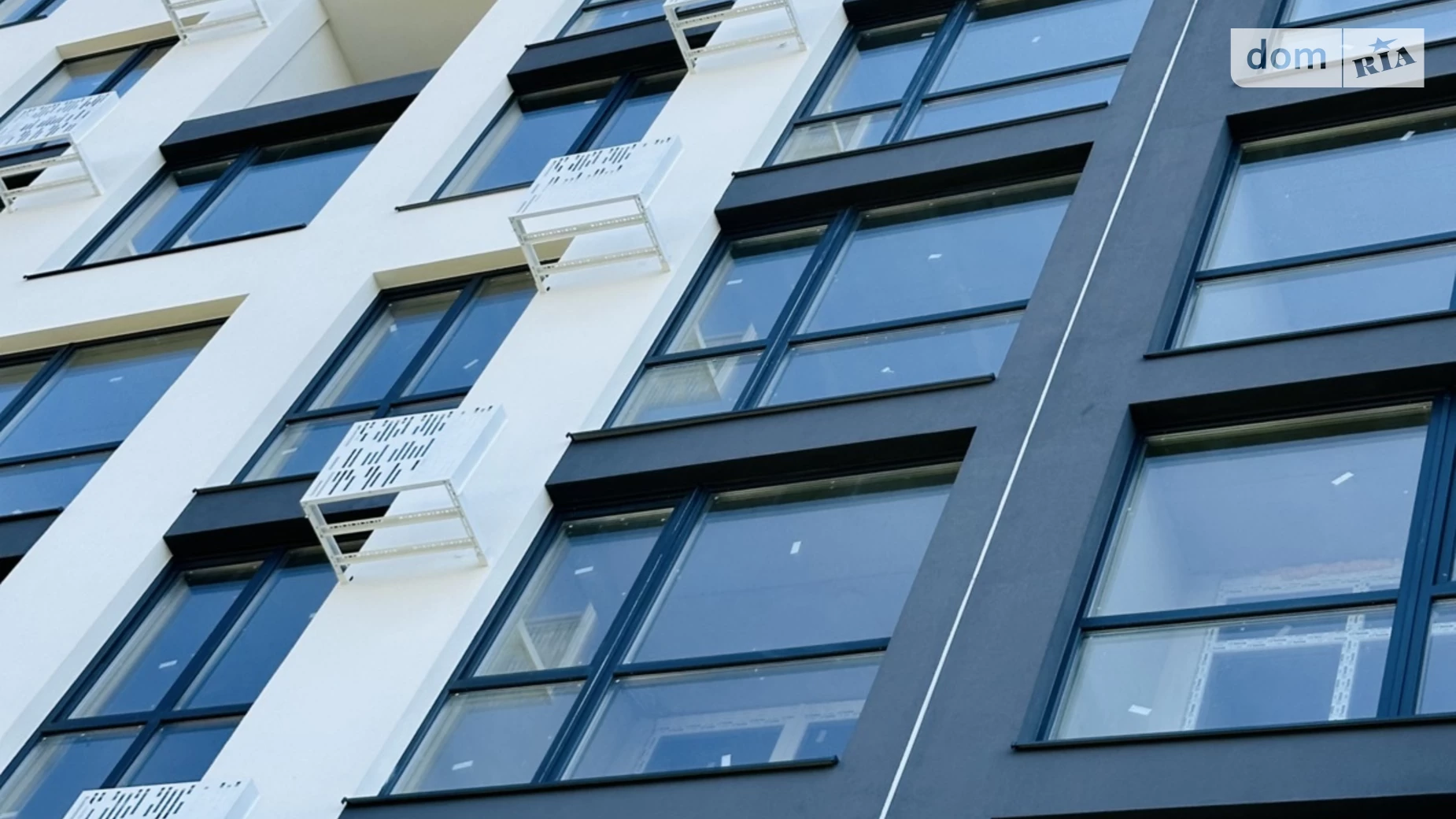 Продается 1-комнатная квартира 53.2 кв. м в Львове, ул. Владимира Навроцкого, 33 - фото 2