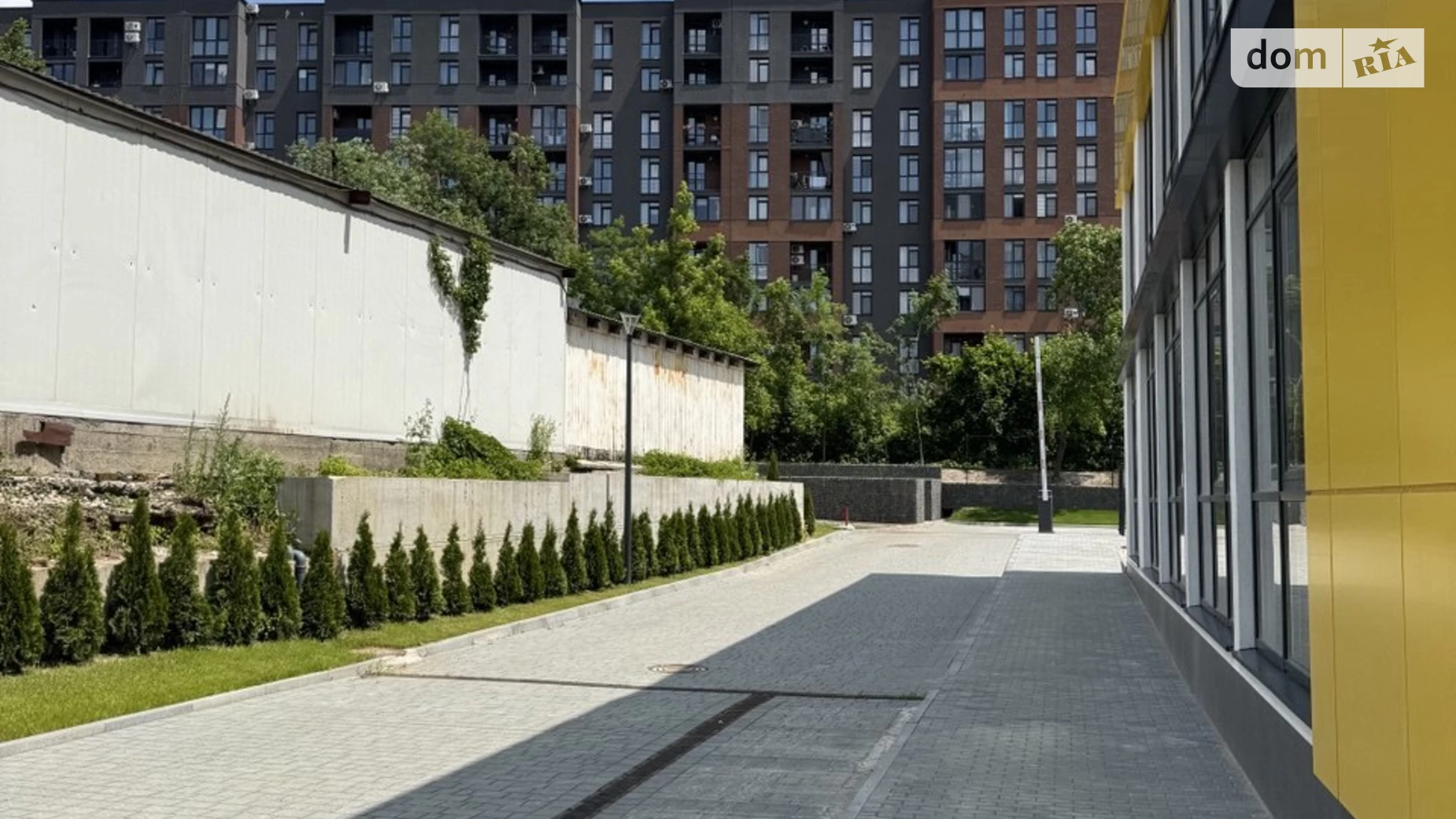 Продается 2-комнатная квартира 71.07 кв. м в Львове, ул. Владимира Навроцкого, 4 - фото 2