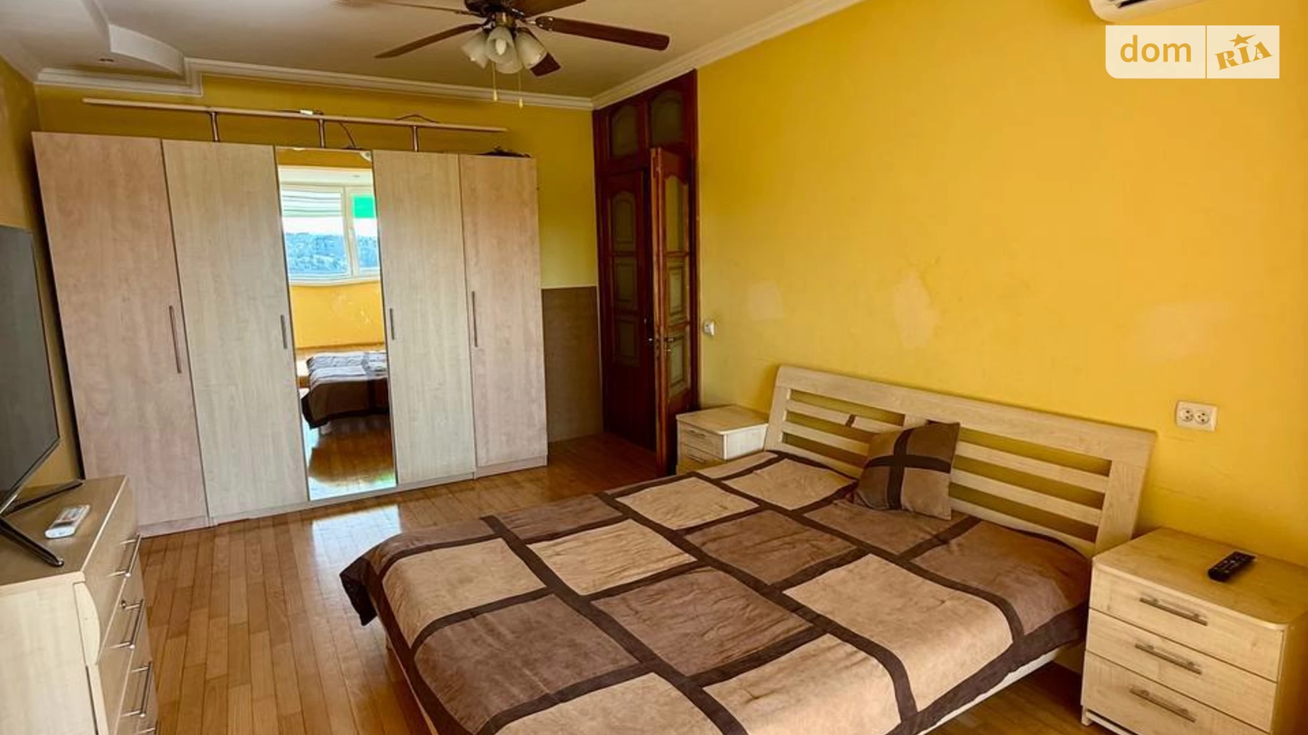 Продается 4-комнатная квартира 89.1 кв. м в Черновцах, ул. Воробкевича Сидора - фото 2