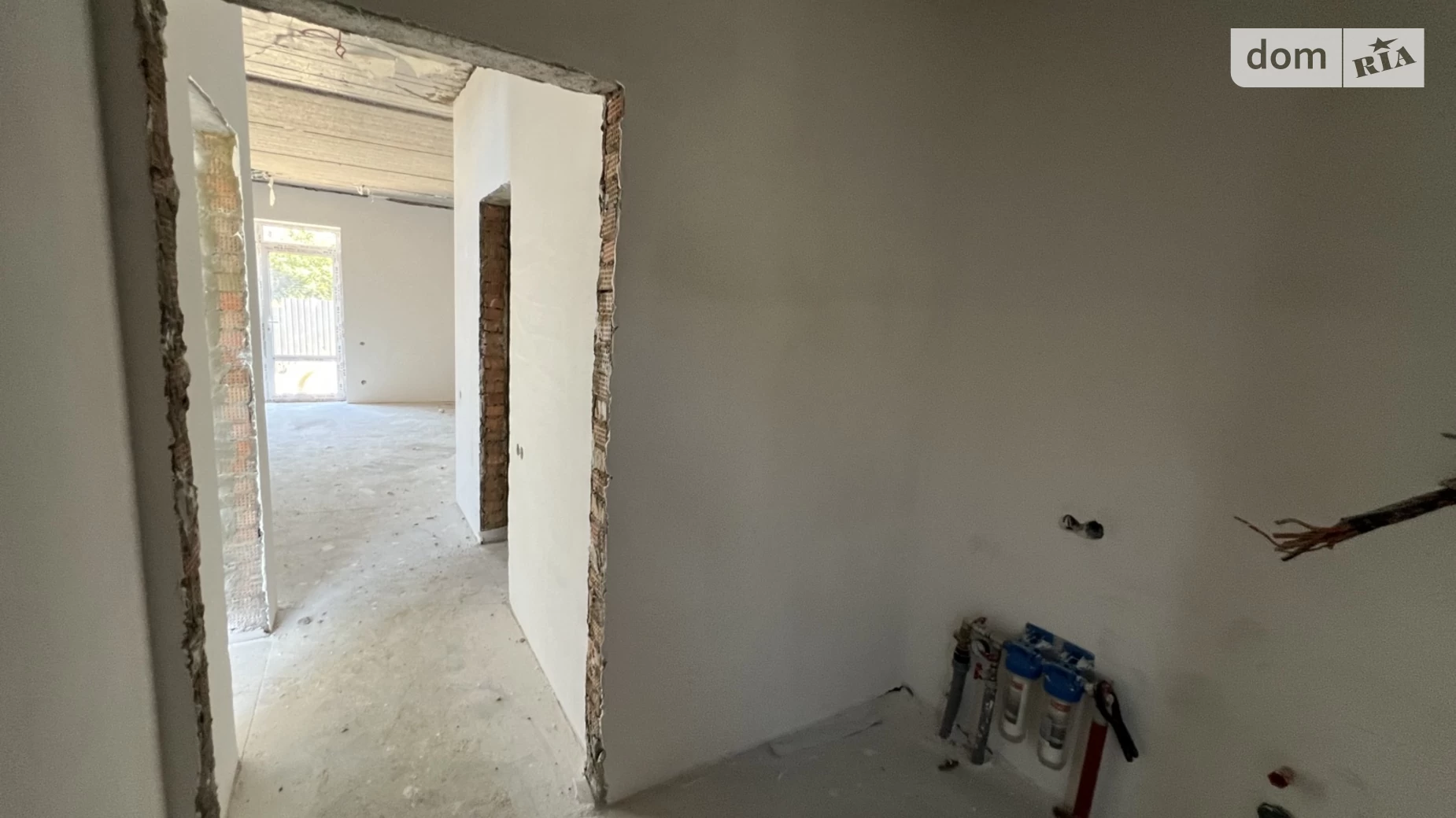 Продается дом на 2 этажа 107 кв. м с подвалом, цена: 88000 $ - фото 3
