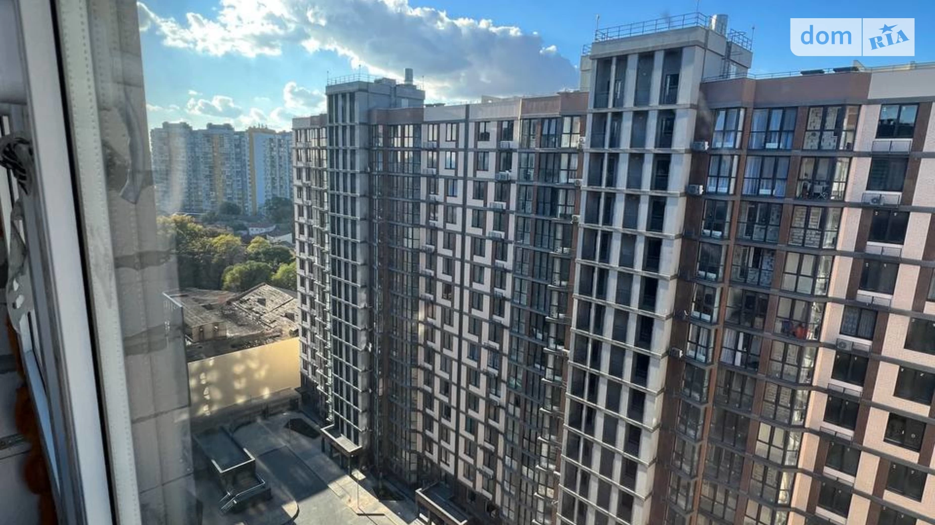 Продается 3-комнатная квартира 93 кв. м в Одессе, ул. Прохоровская, 40 корпус 2 - фото 2