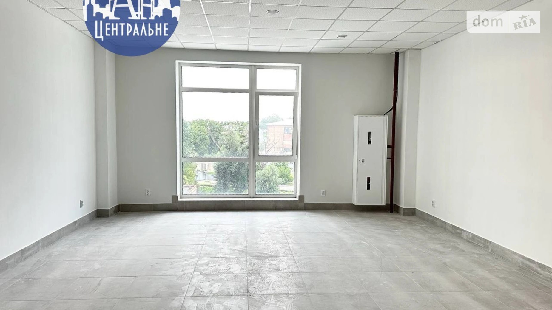 Сдается в аренду офис 48 кв. м в бизнес-центре, цена: 576 $ - фото 2