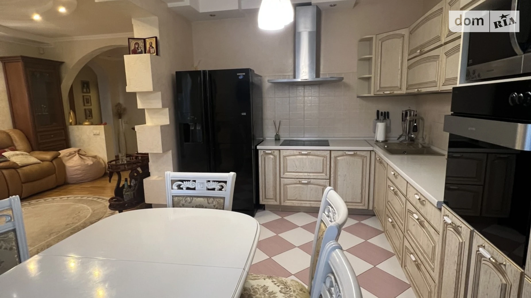 Продается 4-комнатная квартира 117.6 кв. м в Киеве, ул. Волынская, 10 - фото 2