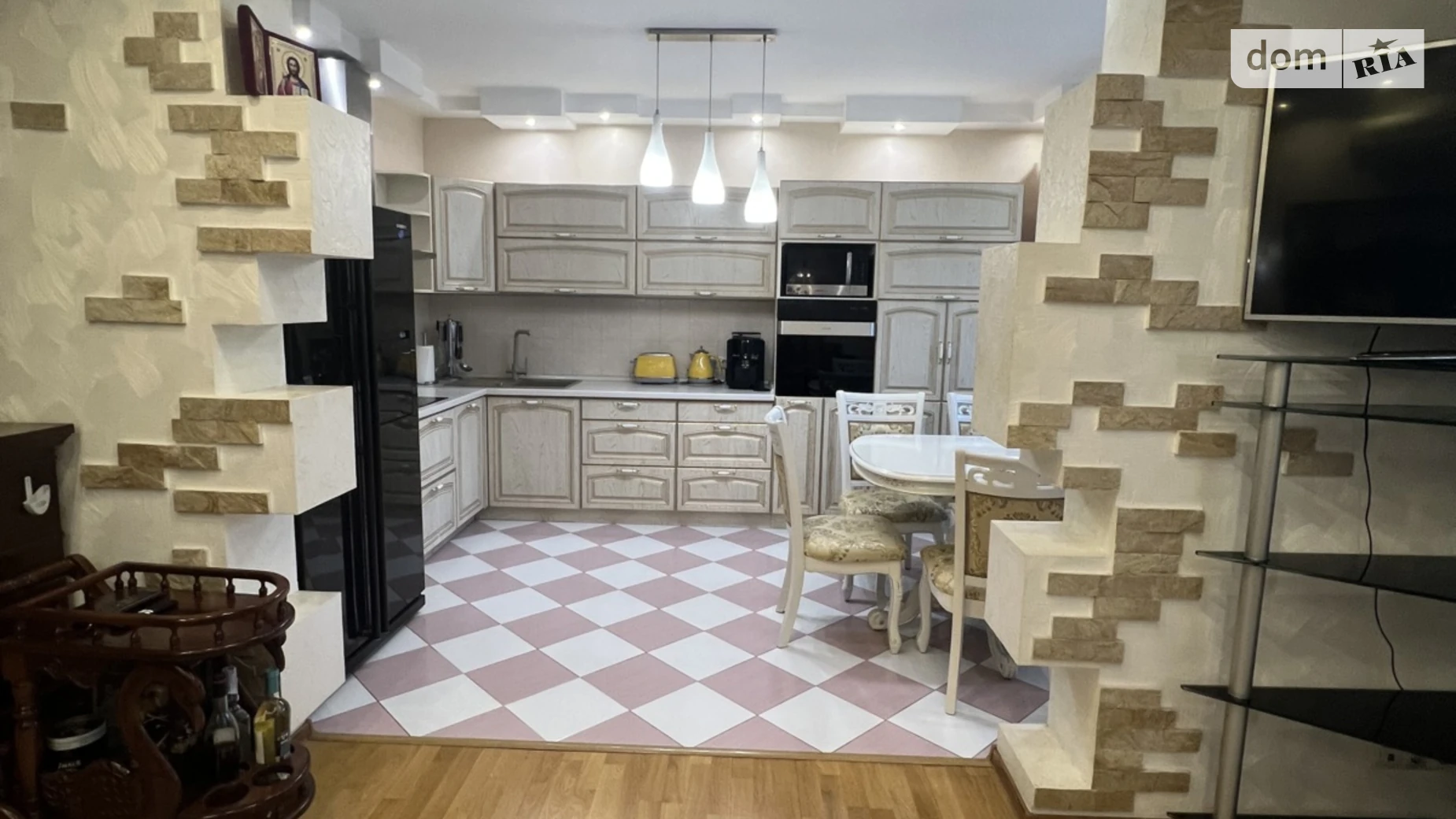 Продается 4-комнатная квартира 117.6 кв. м в Киеве, ул. Волынская, 10 - фото 3