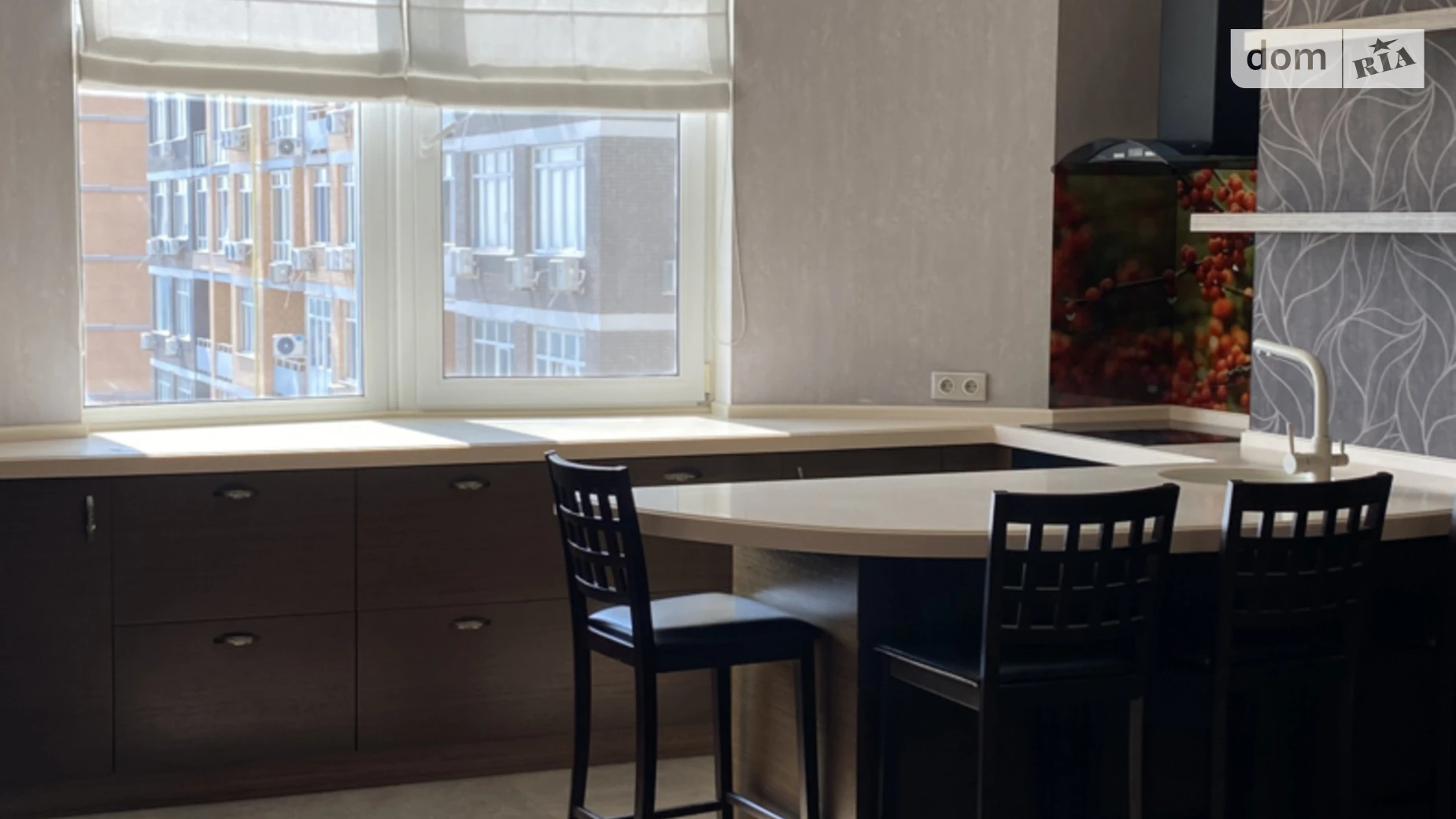 Продается 1-комнатная квартира 57 кв. м в Одессе, бул. Французский, 22 корпус 2 - фото 2