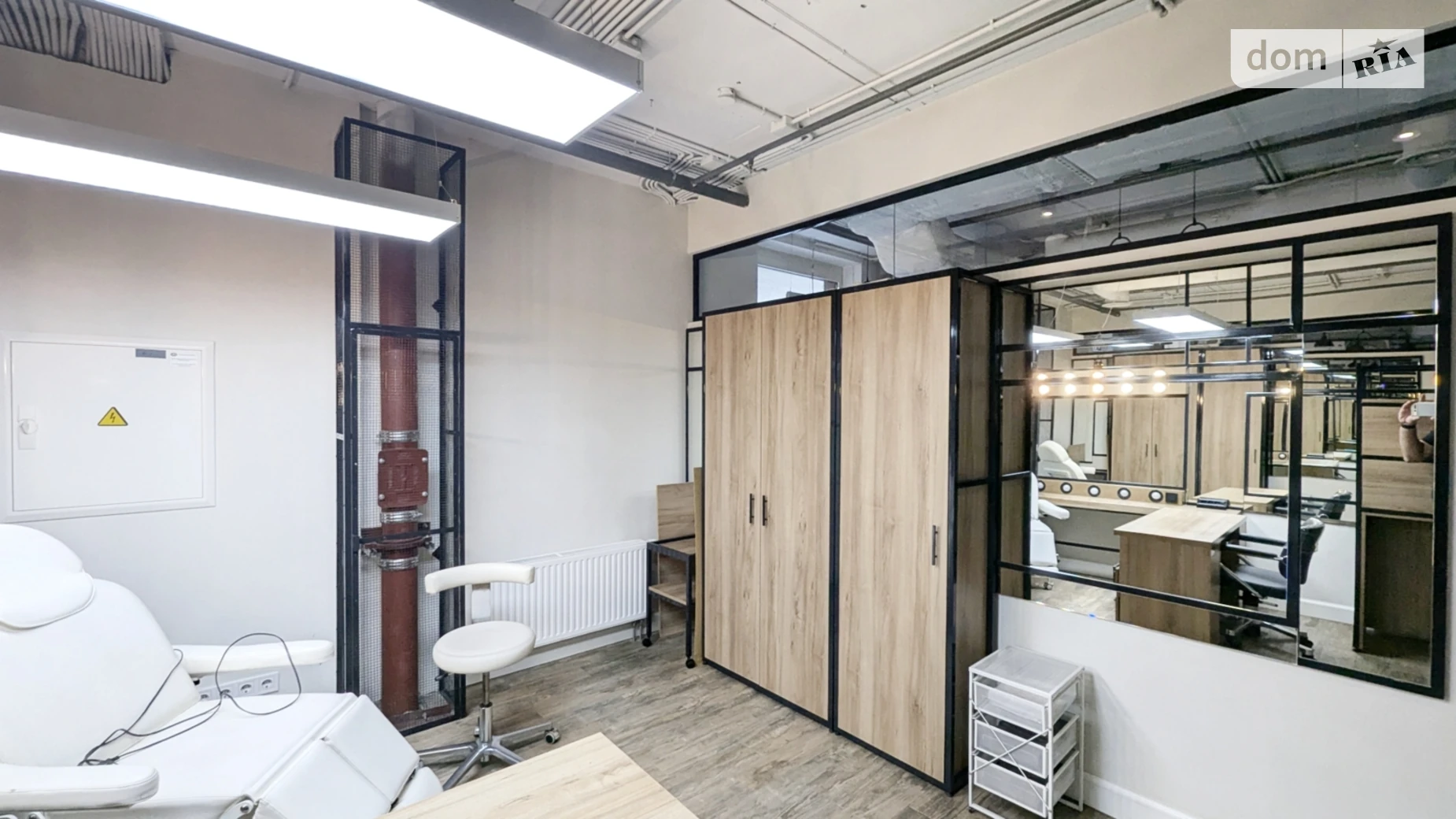 Здається в оренду приміщення вільного призначення 98 кв. м в 24-поверховій будівлі, цена: 1300 $ - фото 2