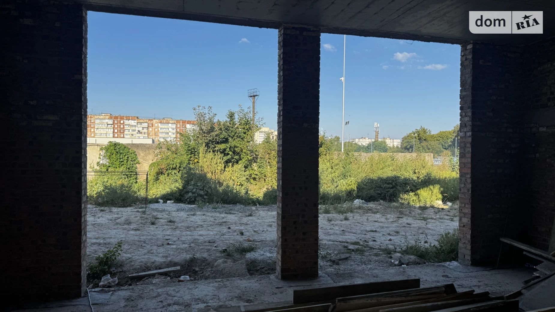 Продается 4-комнатная квартира 140 кв. м в Ровно, ул. Степана Демьянчука, 17 - фото 4