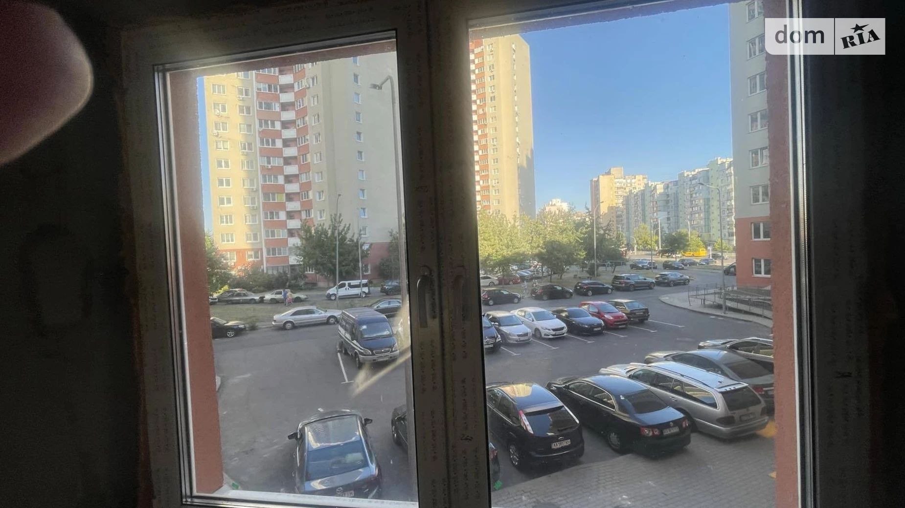 Продається 1-кімнатна квартира 43.3 кв. м у Києві, вул. Милославська, 18 - фото 2