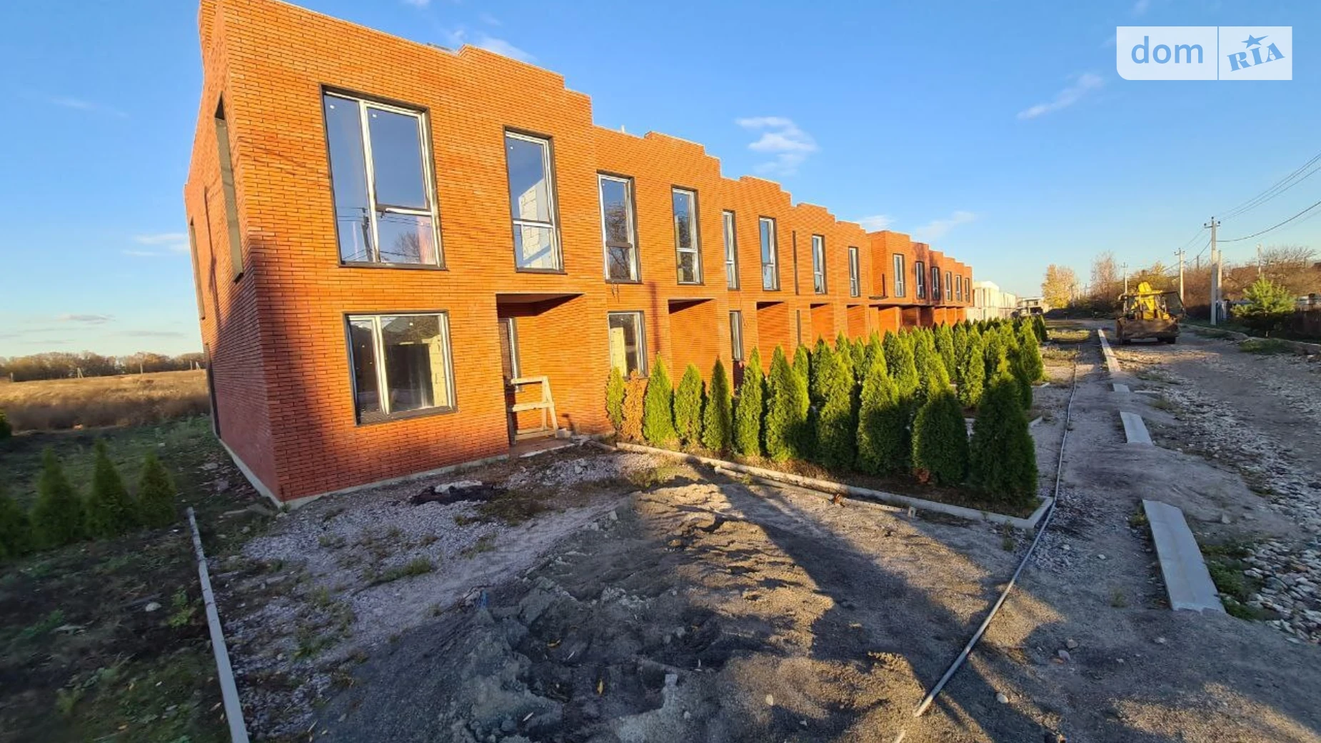 Продается дом на 2 этажа 209.1 кв. м с садом, цена: 92500 $ - фото 2
