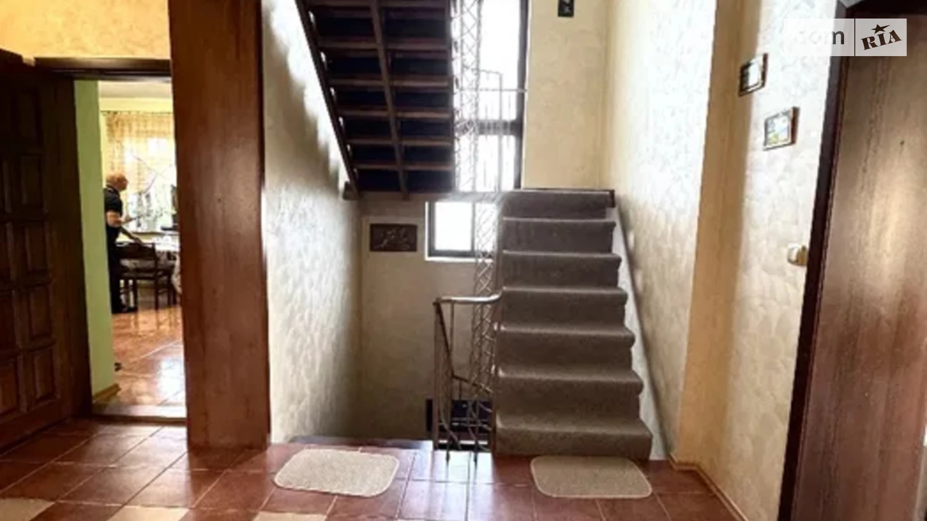 Продается дом на 3 этажа 293 кв. м с садом, цена: 210000 $ - фото 5