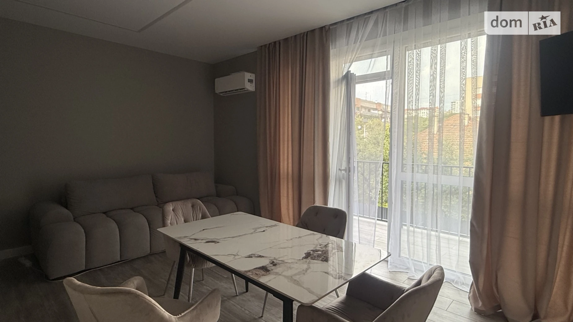 Продается 1-комнатная квартира 54 кв. м в Ужгороде, ул. Собранецкая, 112 - фото 3