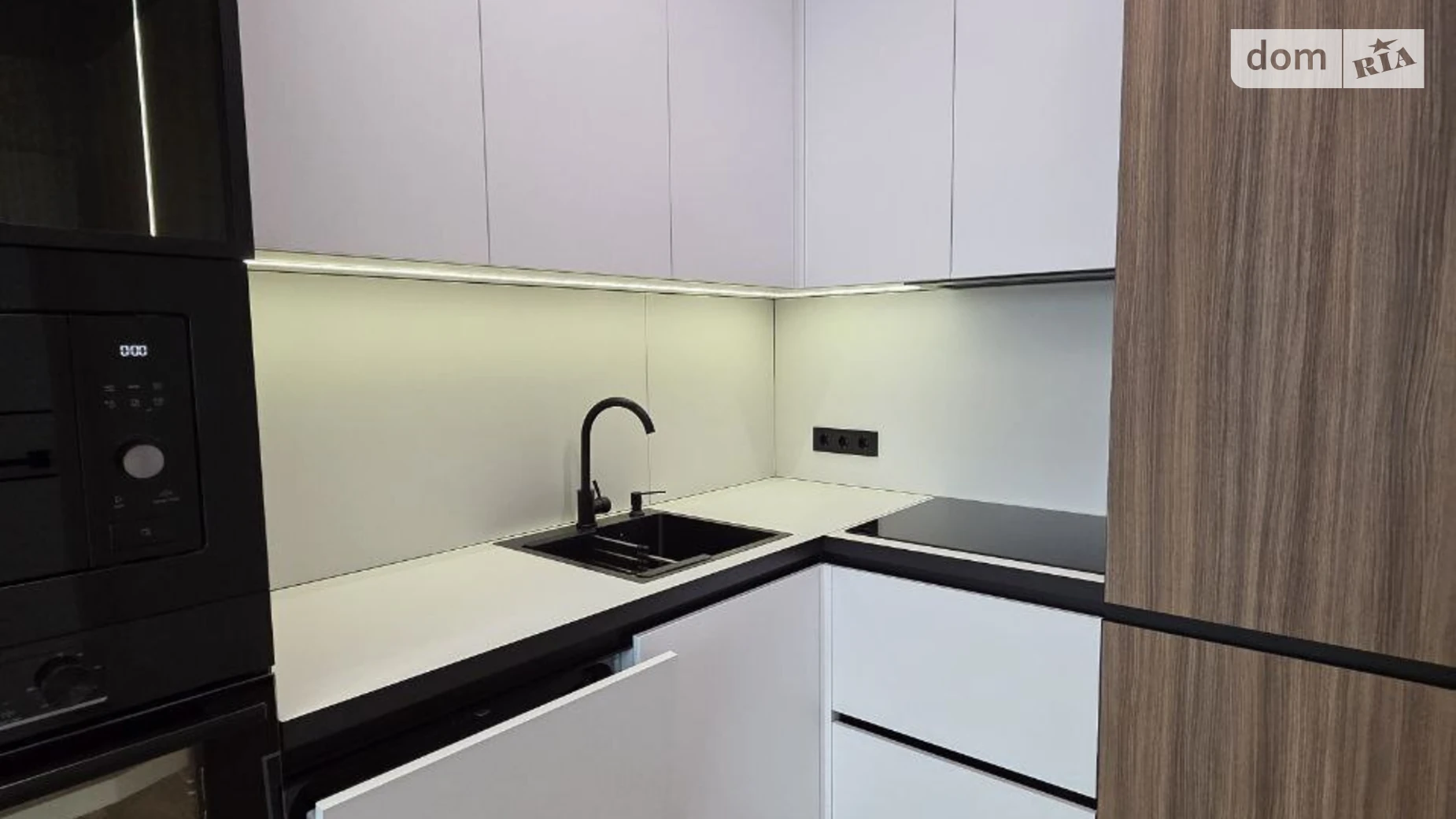 Продается 1-комнатная квартира 40 кв. м в Ивано-Франковске, ул. Бельведерська, 32Б - фото 4