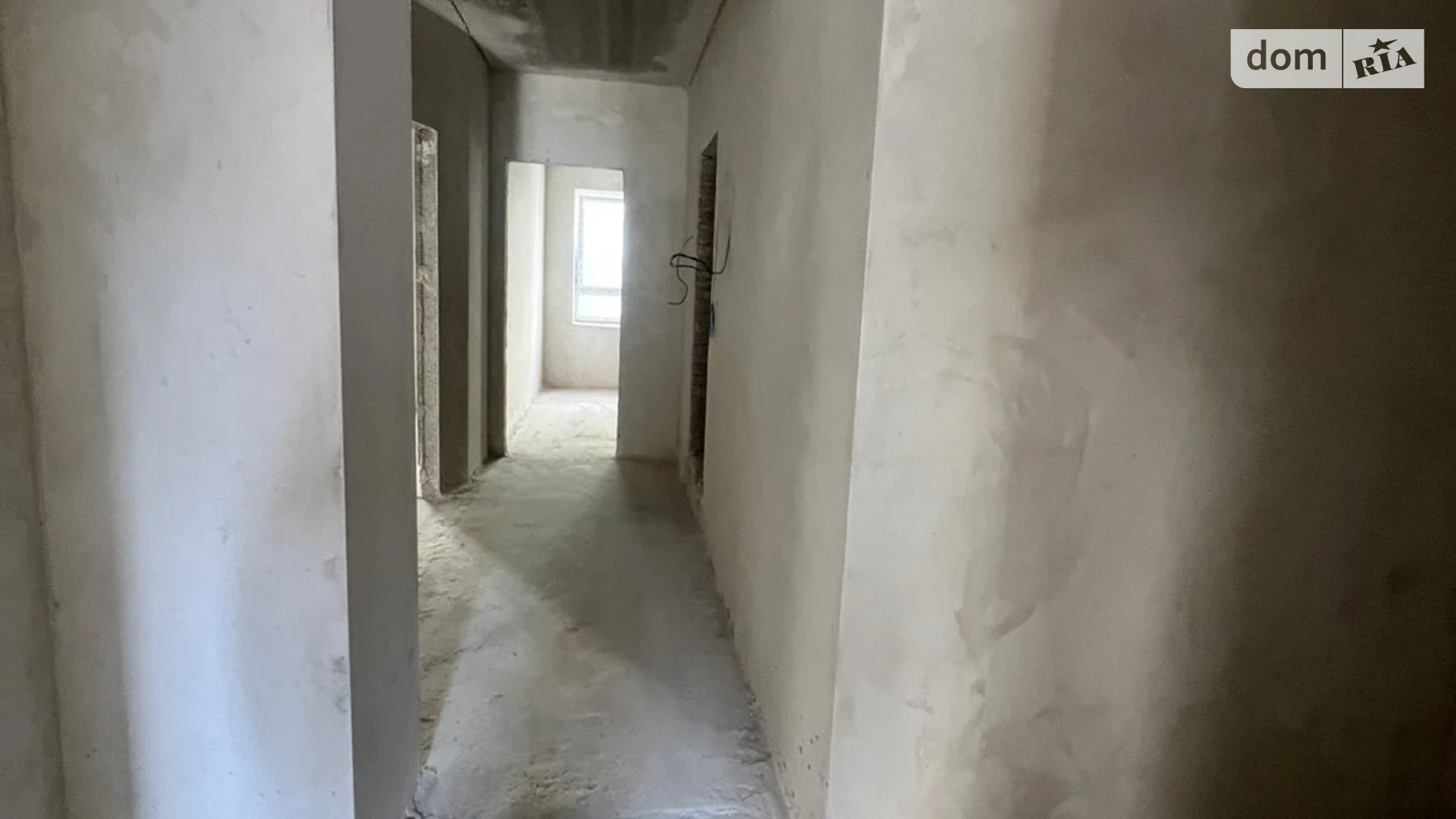 Продается 3-комнатная квартира 88 кв. м в Ивано-Франковске, ул. Приозерная, 28 - фото 2