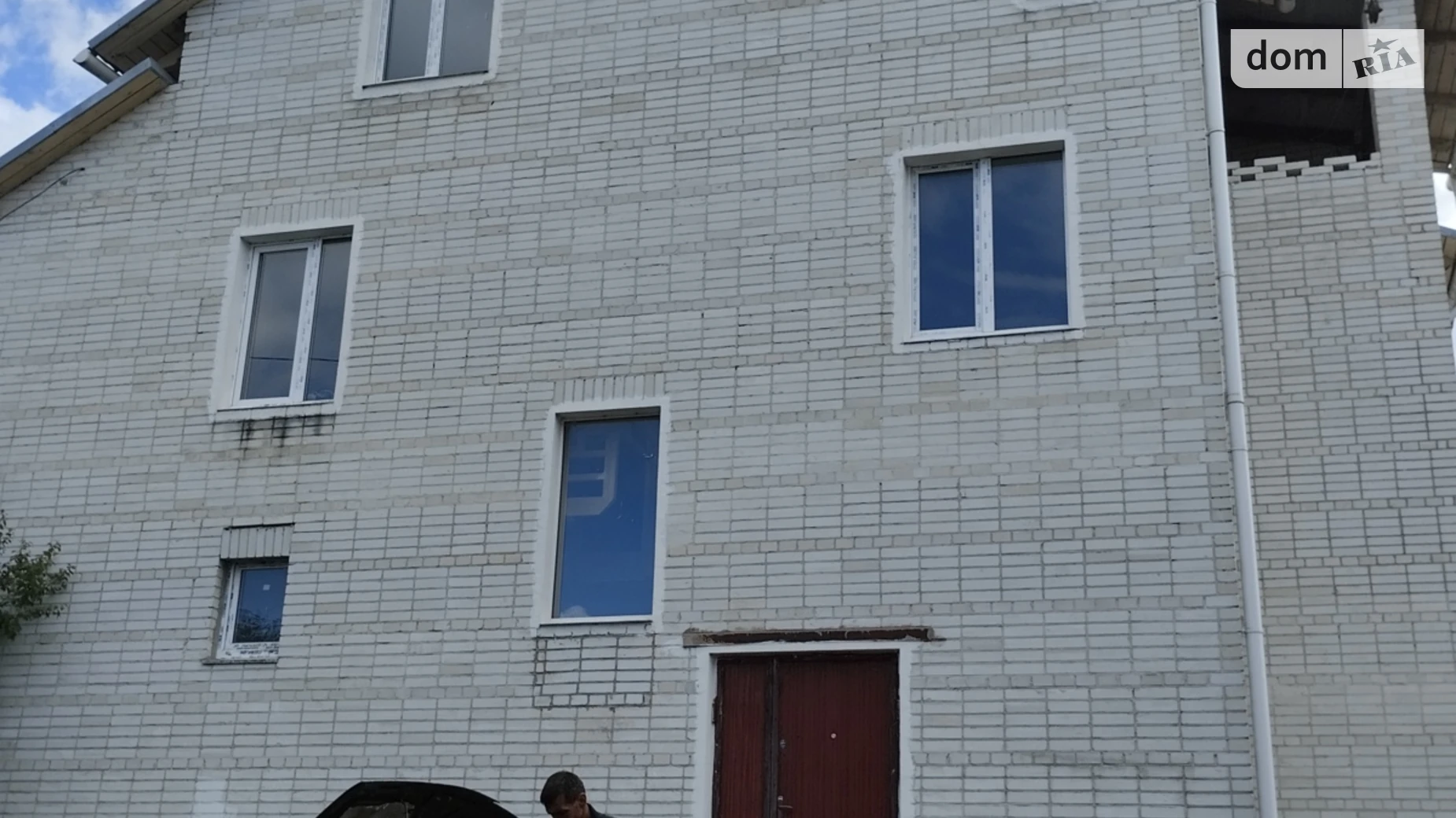 Продается дом на 3 этажа 396 кв. м с баней/сауной, цена: 228000 $ - фото 2