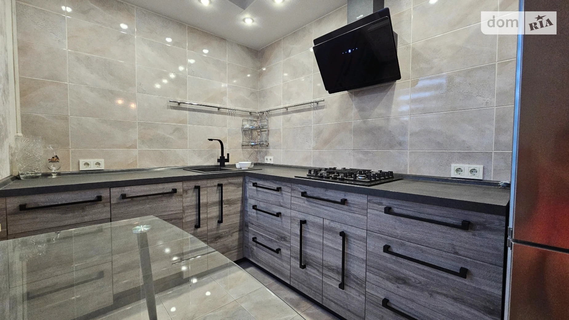 Сдается в аренду 3-комнатная квартира 70 кв. м в Харькове, ул. Гвардейцев-Широнинцев, 44 - фото 3