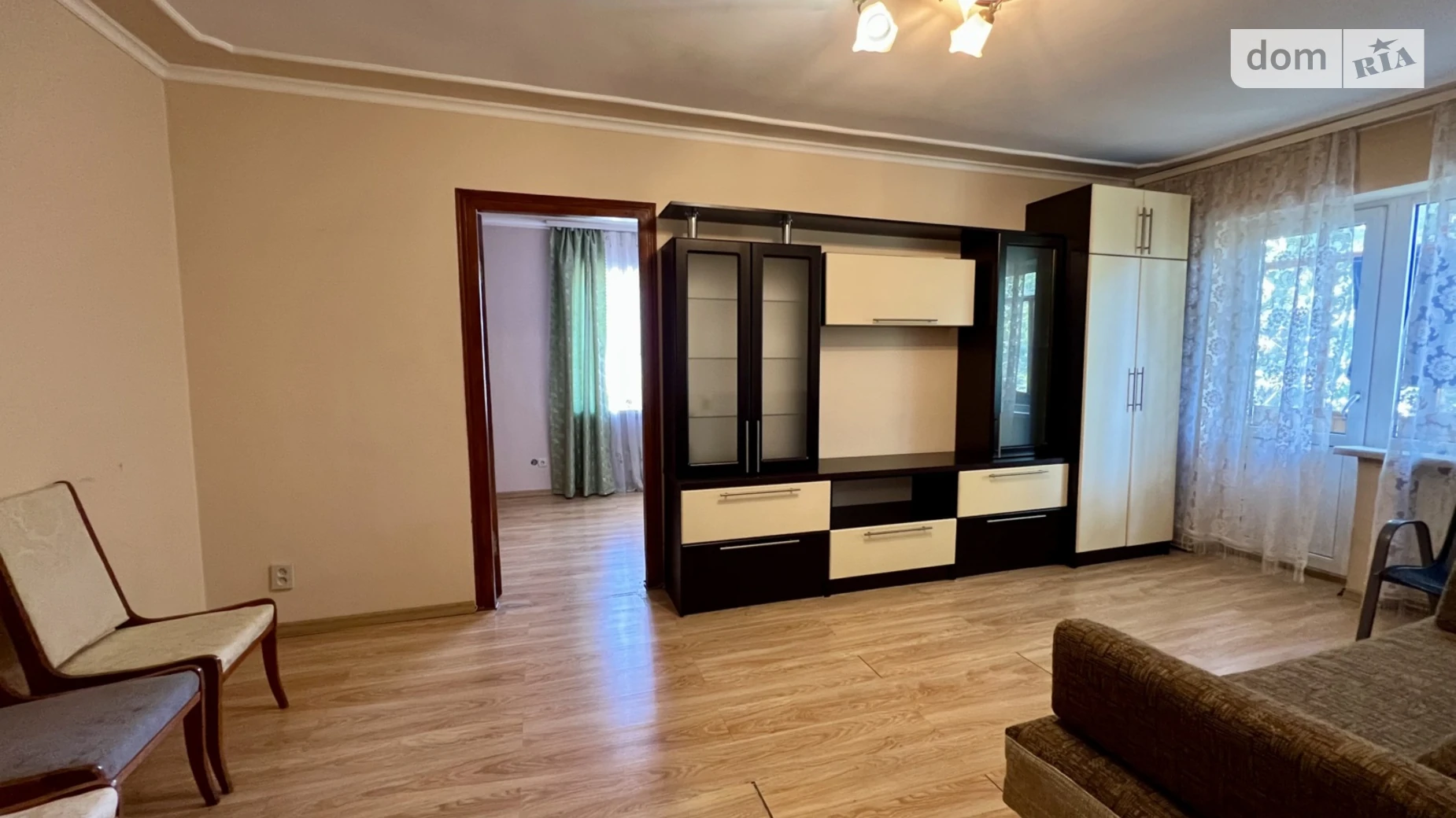 Продается 2-комнатная квартира 47 кв. м в Ивано-Франковске, пл. Привокзальная, 24 - фото 2