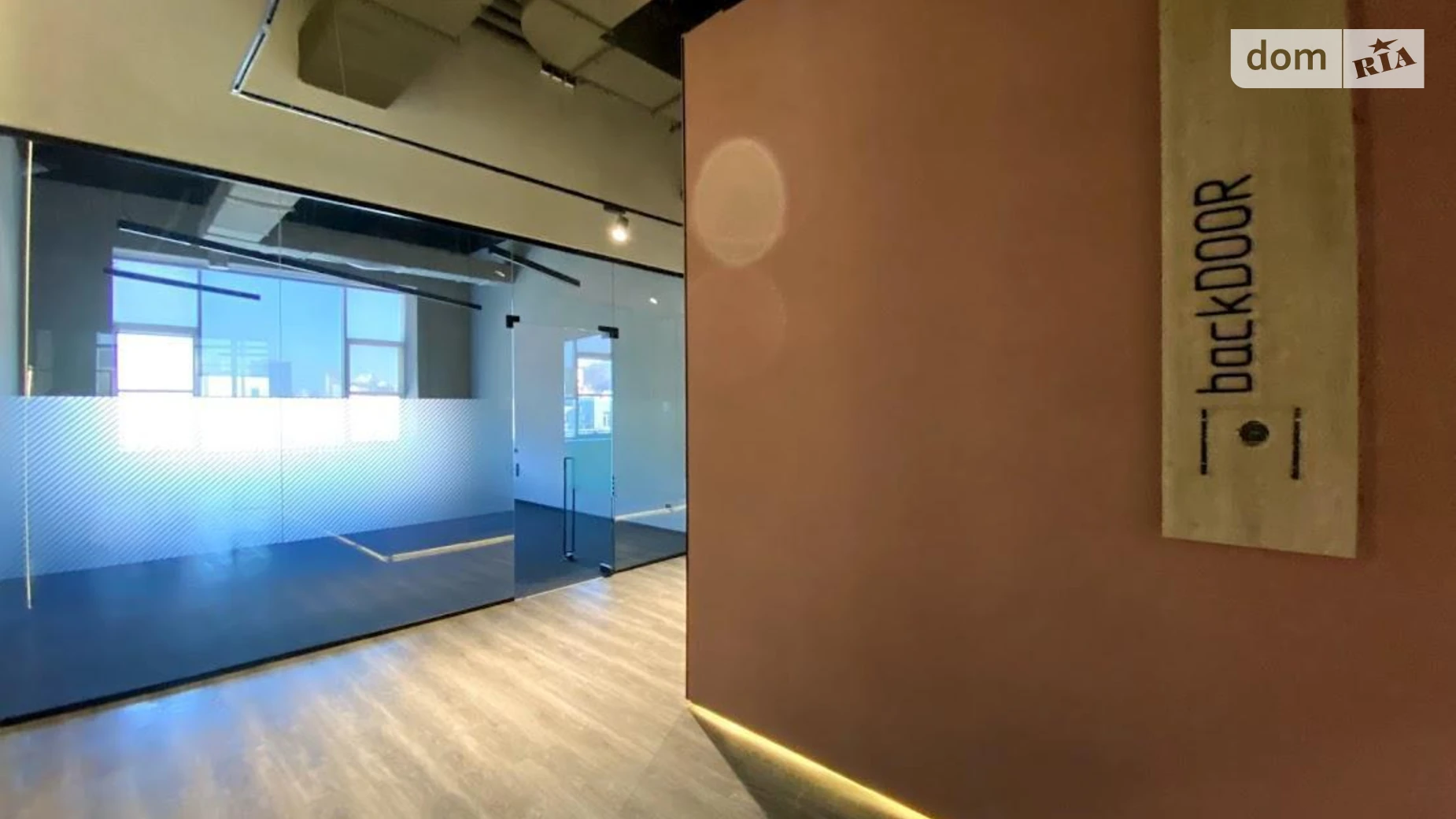 Сдается в аренду офис 1200 кв. м в бизнес-центре, цена: 18200 $ - фото 5