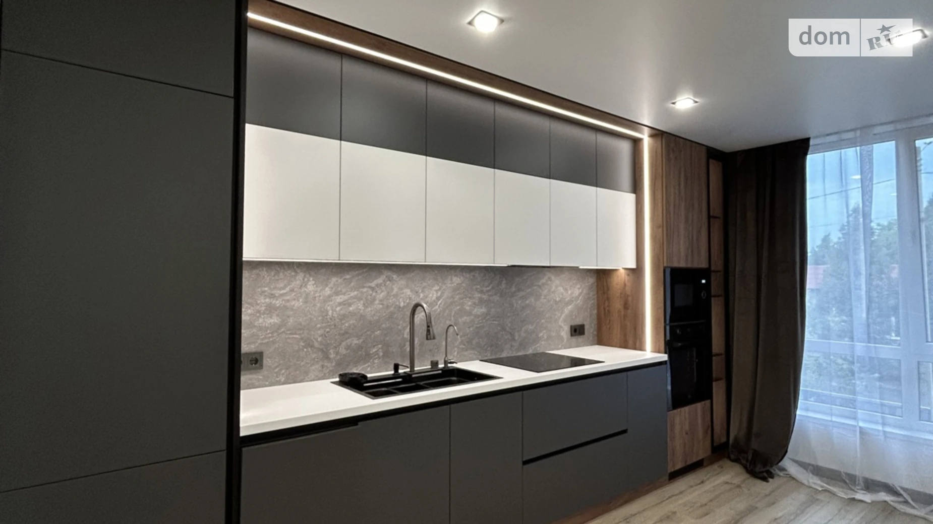 Продается 1-комнатная квартира 44 кв. м в Ивано-Франковске, ул. Бандеры Степана, 79 - фото 2