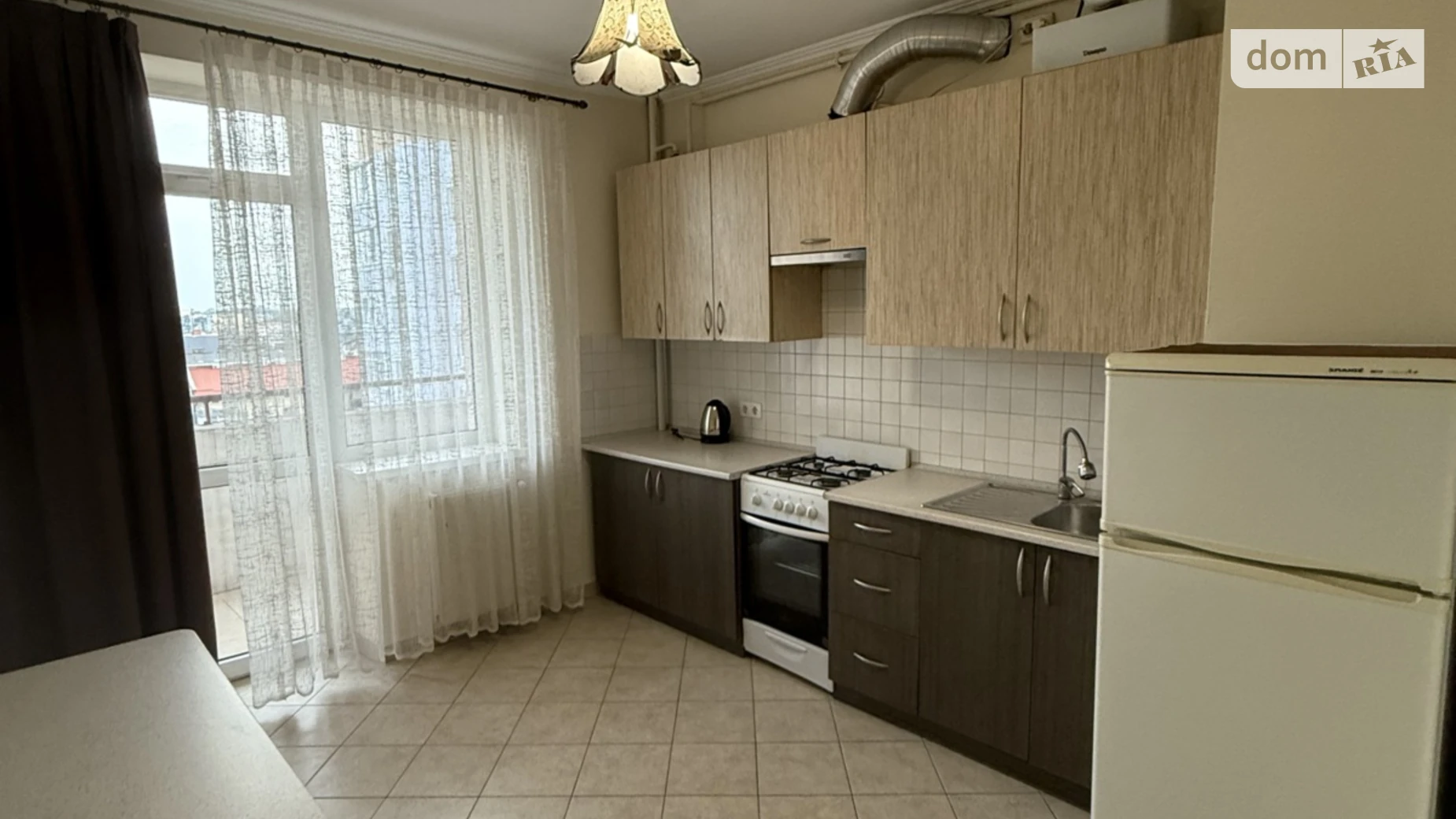 Сдается в аренду 1-комнатная квартира 42 кв. м в Львове, ул. Михновских Братьев, 32Б - фото 2