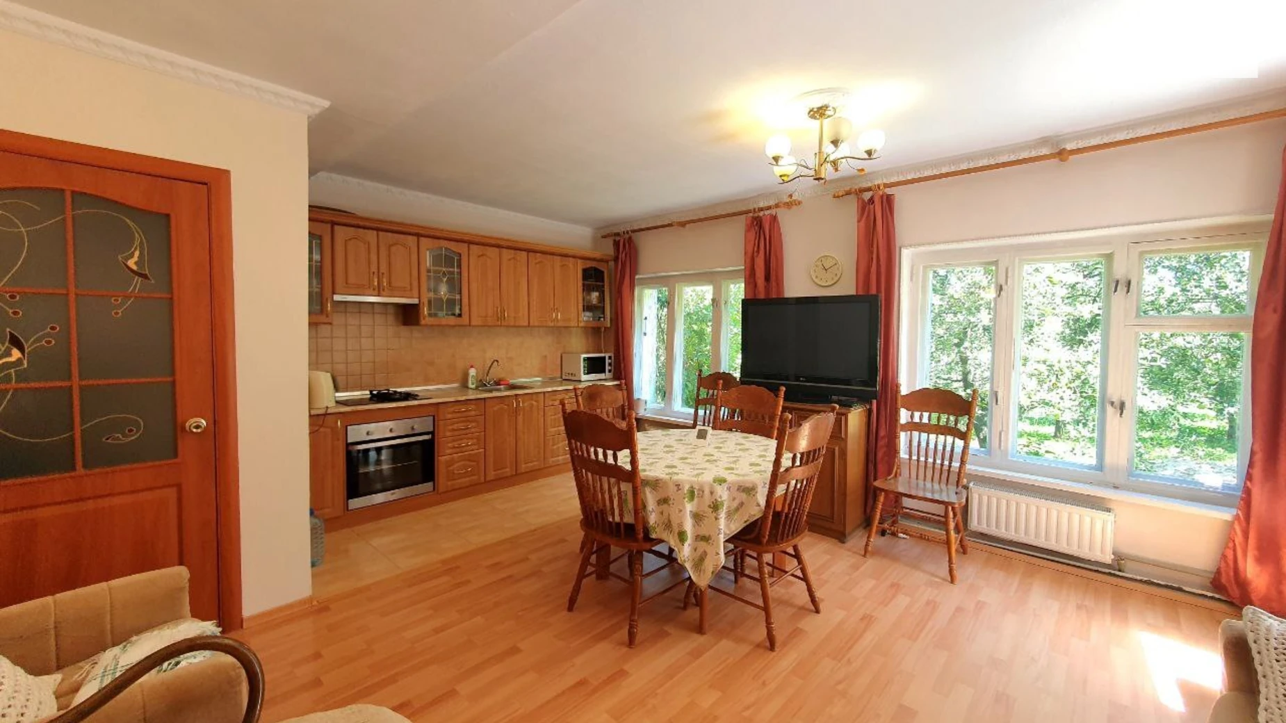 Продается дом на 2 этажа 127 кв. м с камином, цена: 150000 $ - фото 4