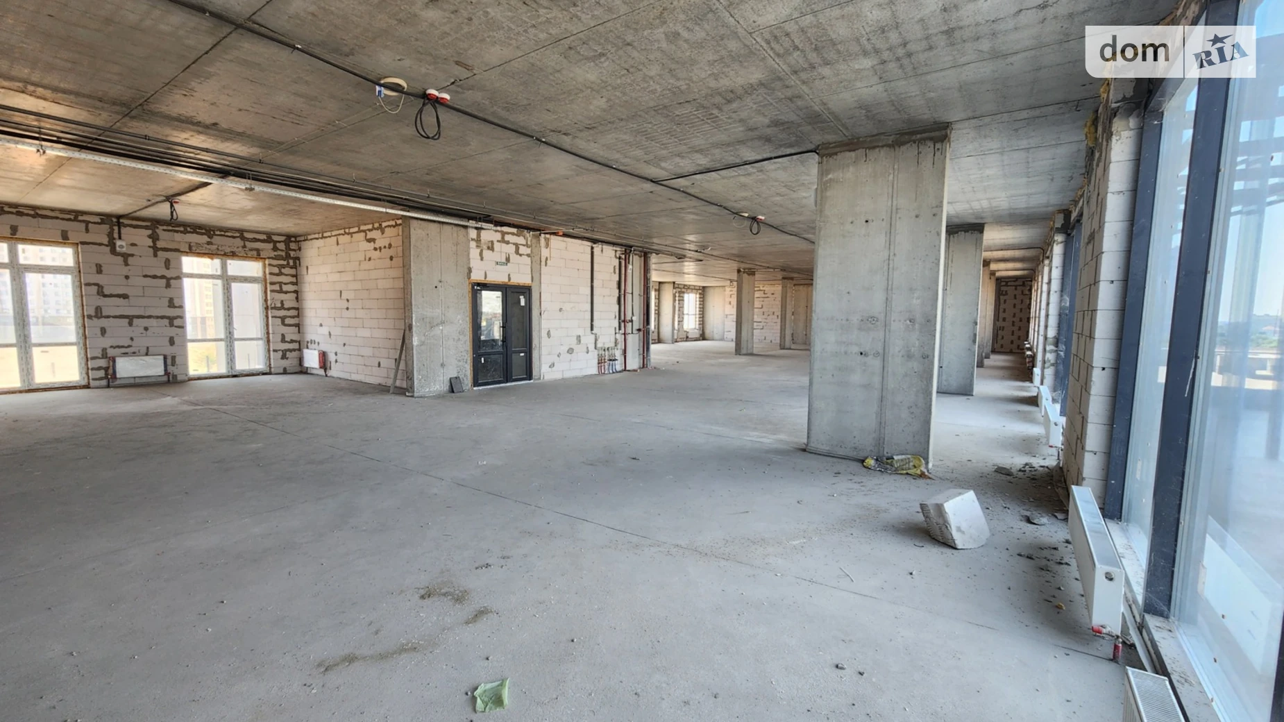 Продается офис 689.2 кв. м в бизнес-центре, цена: 627000 $ - фото 4